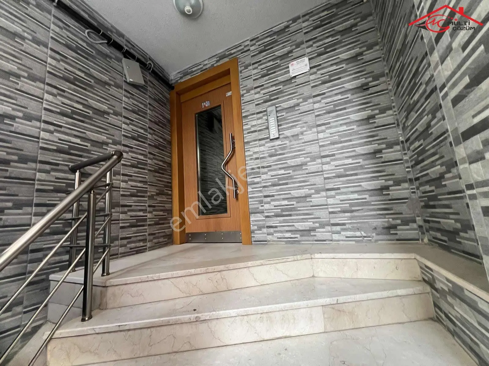 Yenibosna Zafer Mahallesinde Satılık 3+2 Dubleks Daire 5 Yaşında Tek Daire Üzerine - Görsel 35