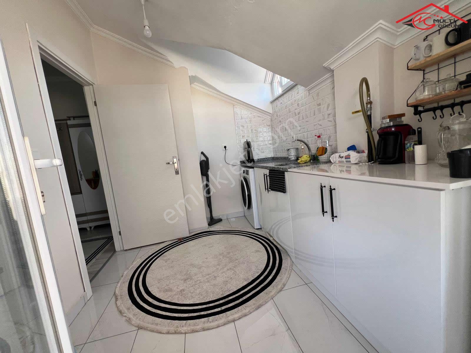 Yenibosna Zafer Mahallesinde Satılık 3+2 Dubleks Daire 5 Yaşında Tek Daire Üzerine - Görsel 28