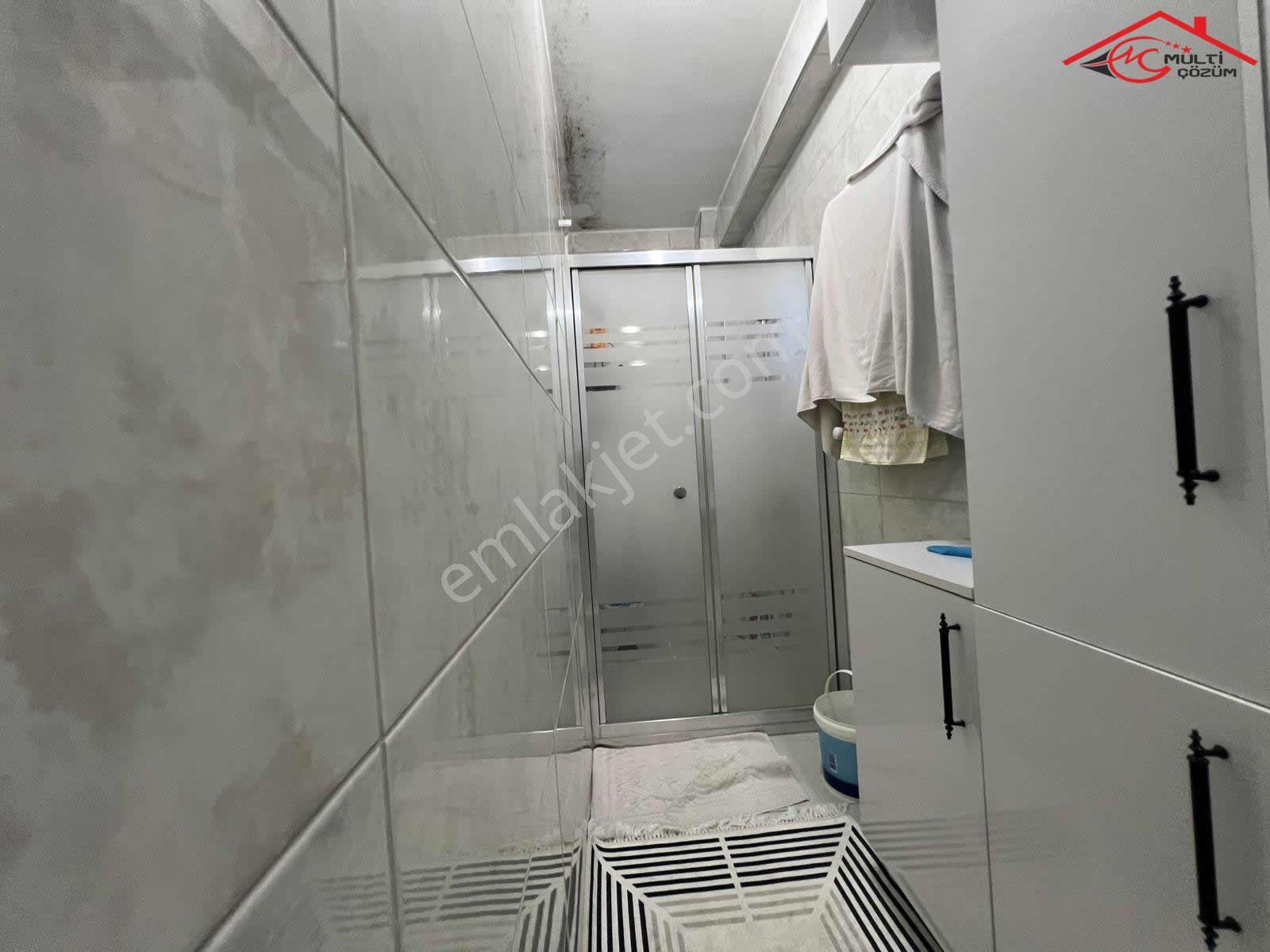 Yenibosna Zafer Mahallesinde Satılık 3+2 Dubleks Daire 5 Yaşında Tek Daire Üzerine - Görsel 17
