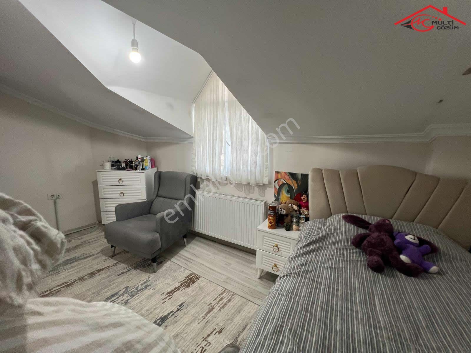 Yenibosna Zafer Mahallesinde Satılık 3+2 Dubleks Daire 5 Yaşında Tek Daire Üzerine - Görsel 27