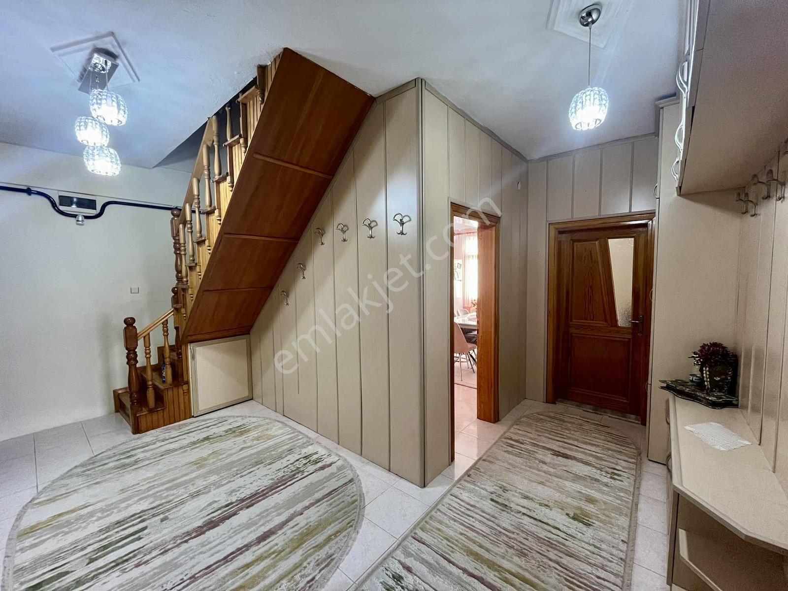 Yks'den H.çelebide 5+1 / 230m² Dublex Gb Cephe Ful Bakımlı Daire - Görsel 2