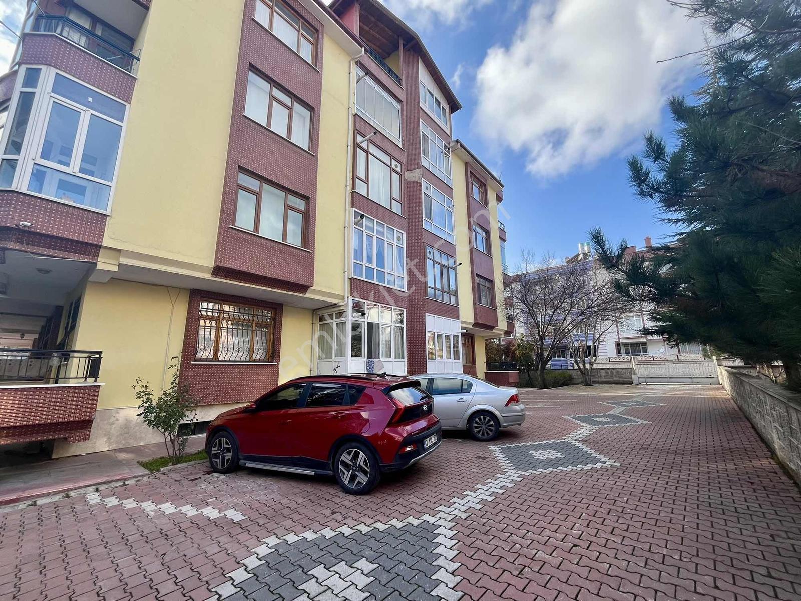 Yks'den H.çelebide 5+1 / 230m² Dublex Gb Cephe Ful Bakımlı Daire - Görsel 23