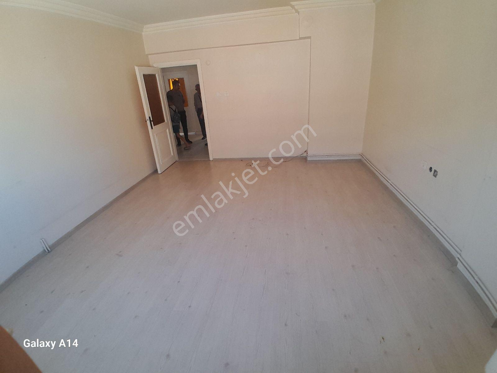 Eyüp Akşemsettin Mah Evyap Cad 2+1 Kiralık Daıre - Görsel 22