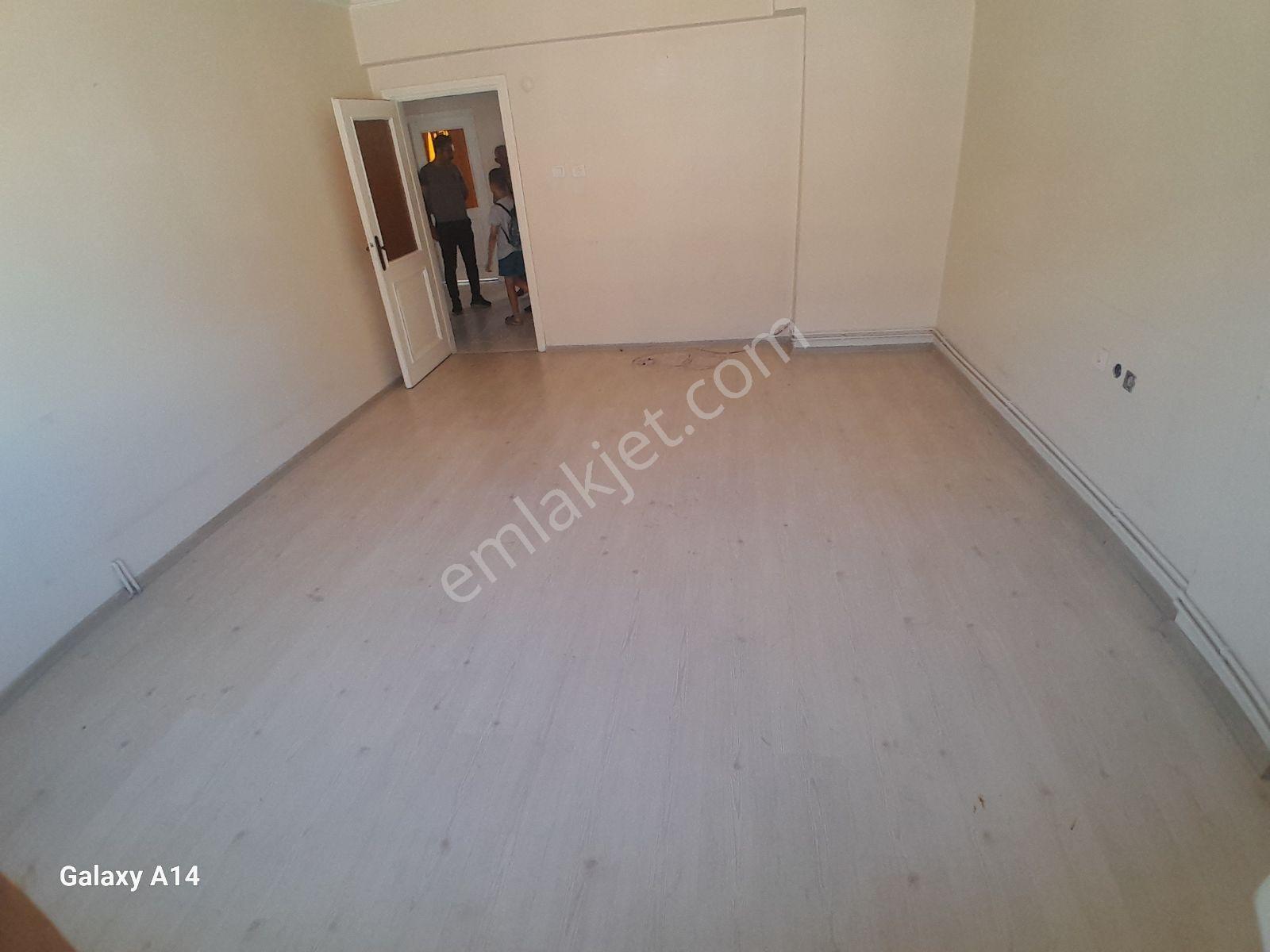 Eyüp Akşemsettin Mah Evyap Cad 2+1 Kiralık Daıre - Görsel 3