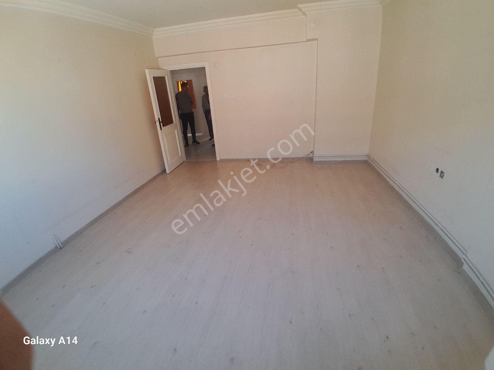 Eyüp Akşemsettin Mah Evyap Cad 2+1 Kiralık Daıre - Görsel 4