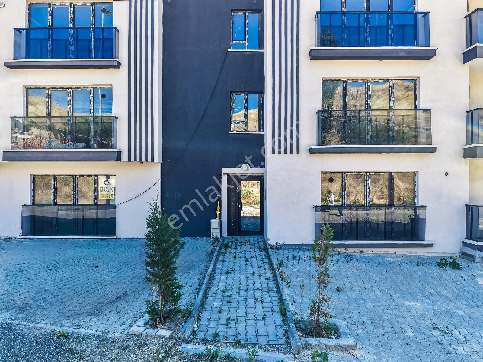 Kızılcaşar Sıfır Bina Ara Kat 1+1 Balkonlu Otoparklı Kiralık - Görsel 11