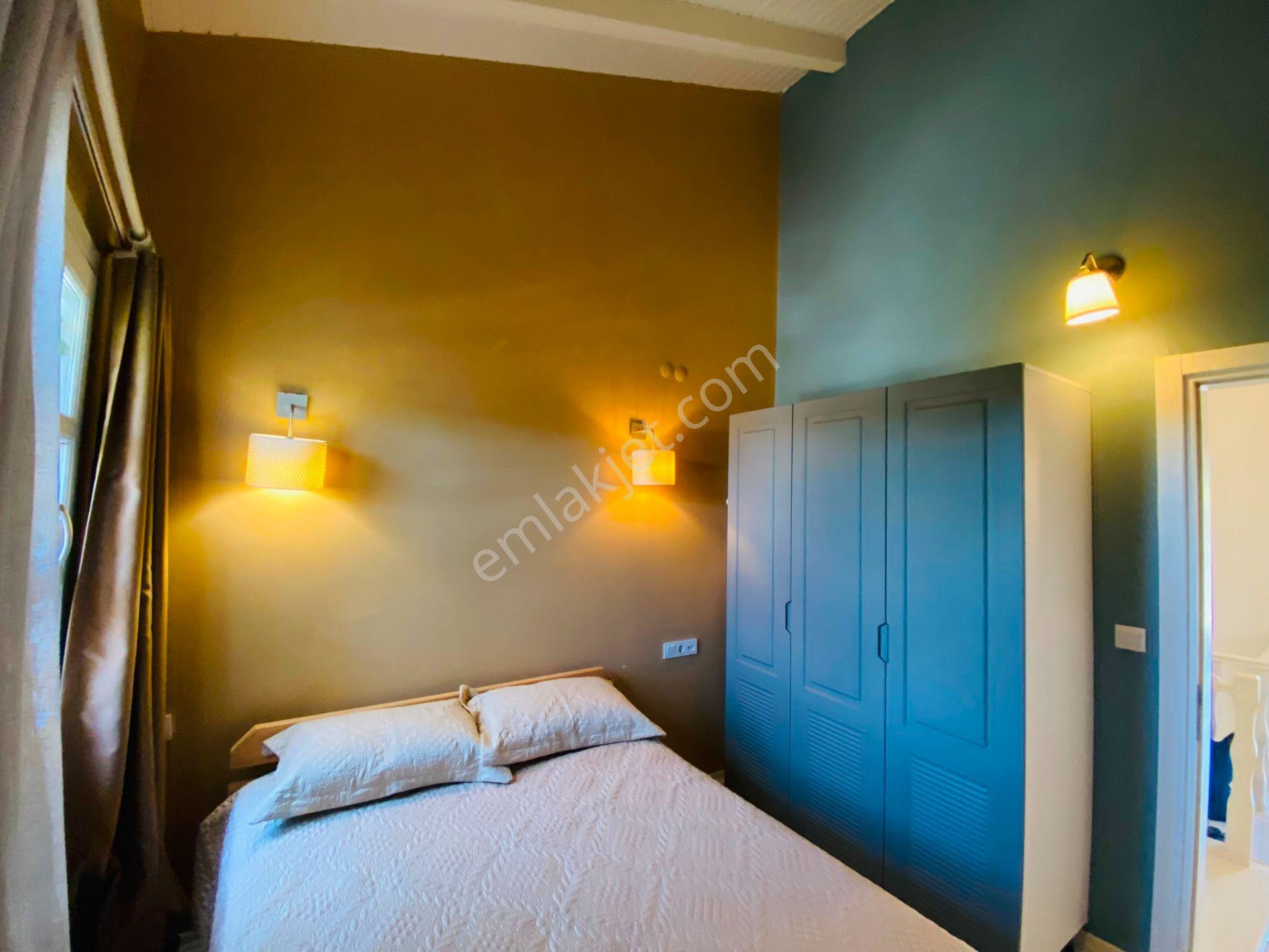 Alaçatı Hacımemişte 4+1 Müstakil Havuzlu Geniş Bahçeli Kiralık Lüks Taş Villa - Görsel 35