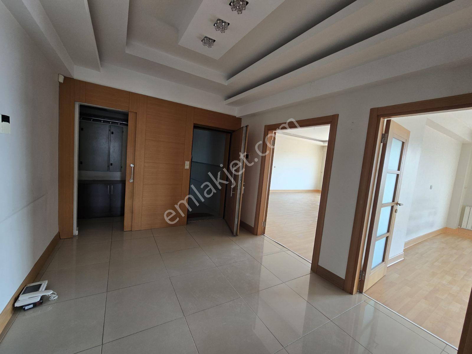Sarar Park Rezidans'da Kiralık 4+1 Daire - Görsel 4