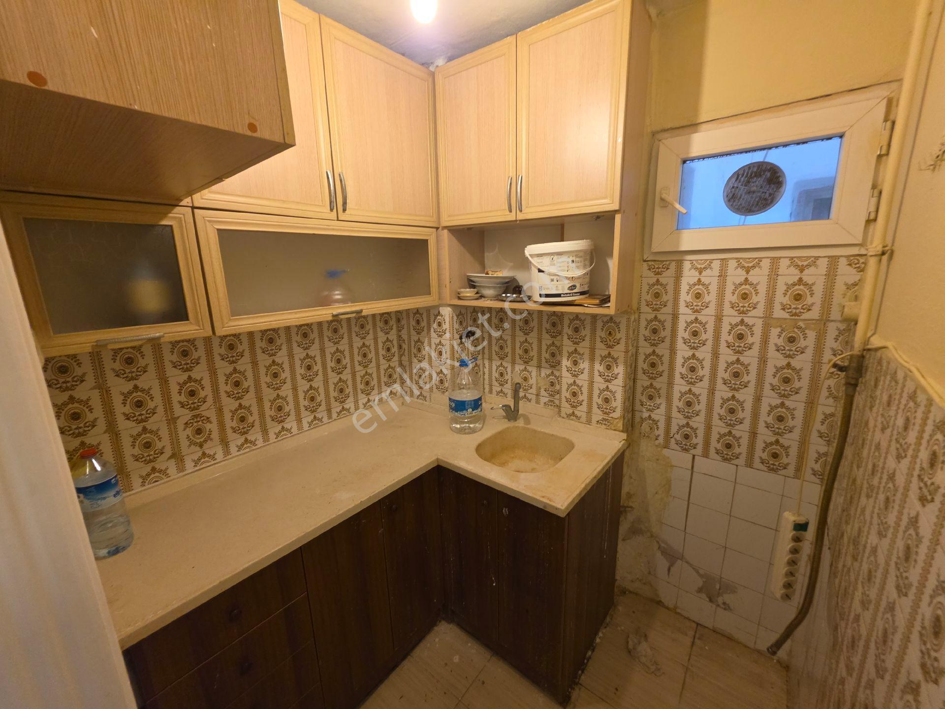 Üsküdar Merkeze Yakın Kiralık 2+1 Kombili Daire 1.kat - Görsel 3