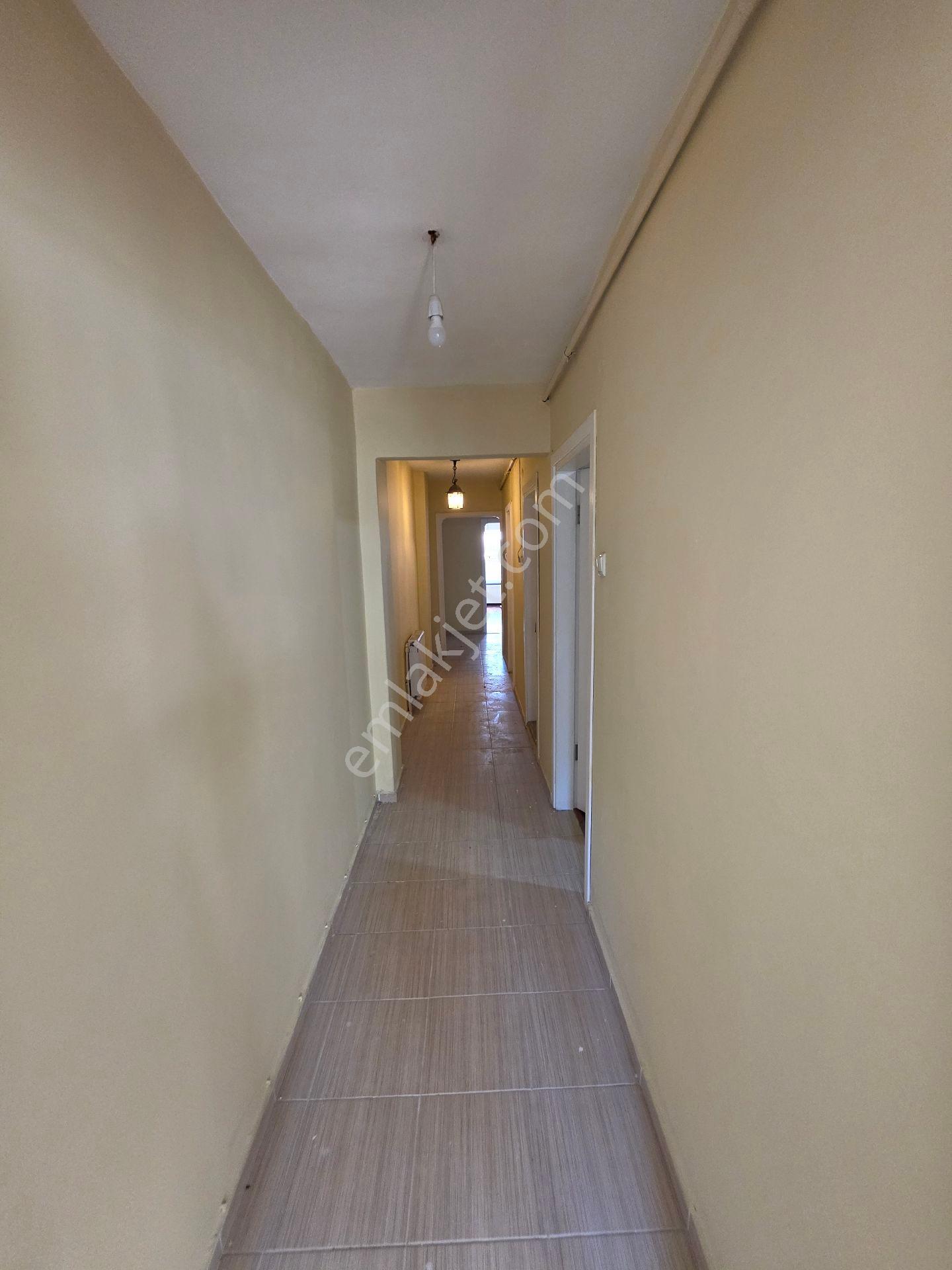 Üsküdar Merkeze Yakın Kiralık 2+1 Kombili Daire 1.kat - Görsel 11