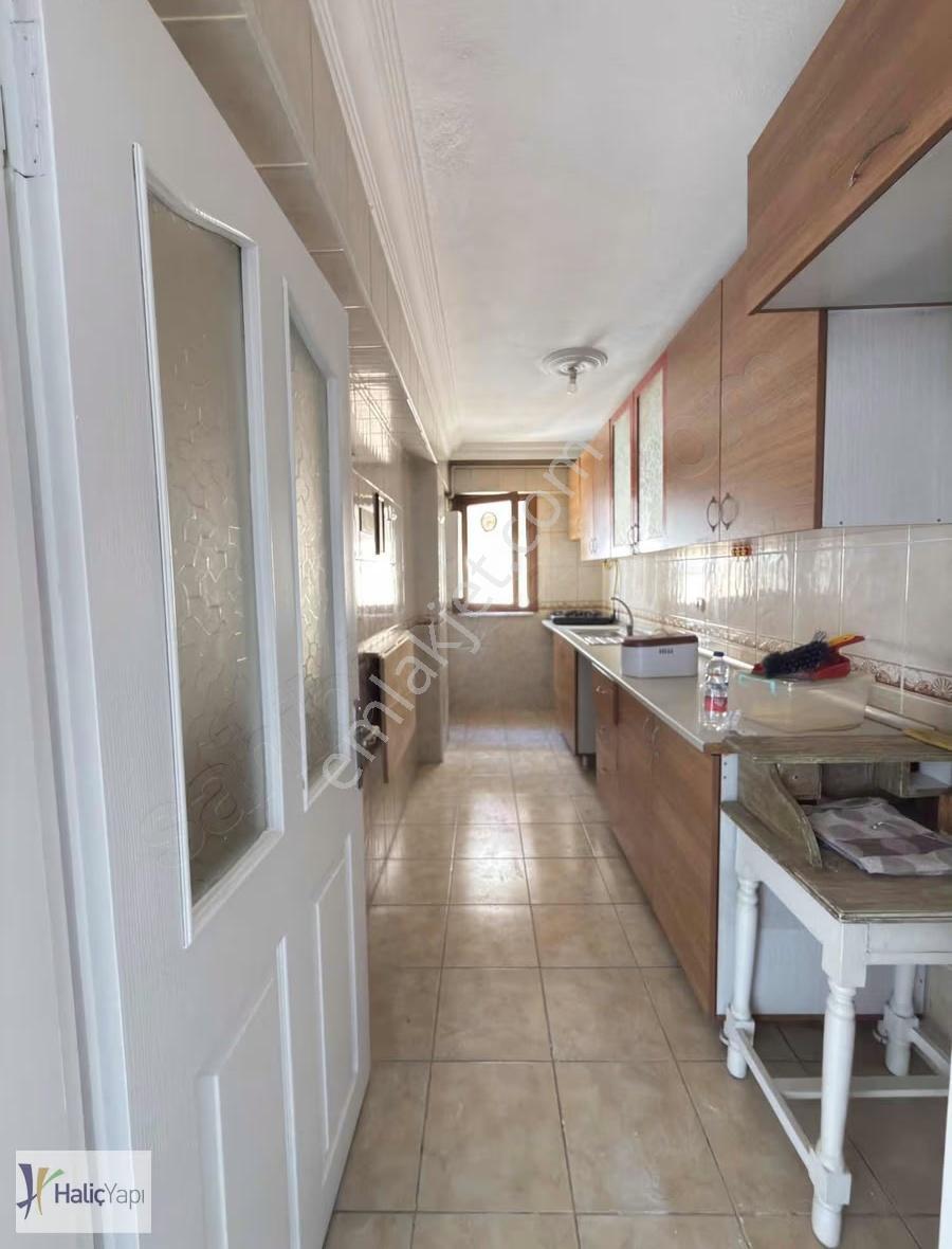 Sütlücede Haliç Manzaralı Yüksek Katta 2+1 Kiralık Daire - Görsel 18