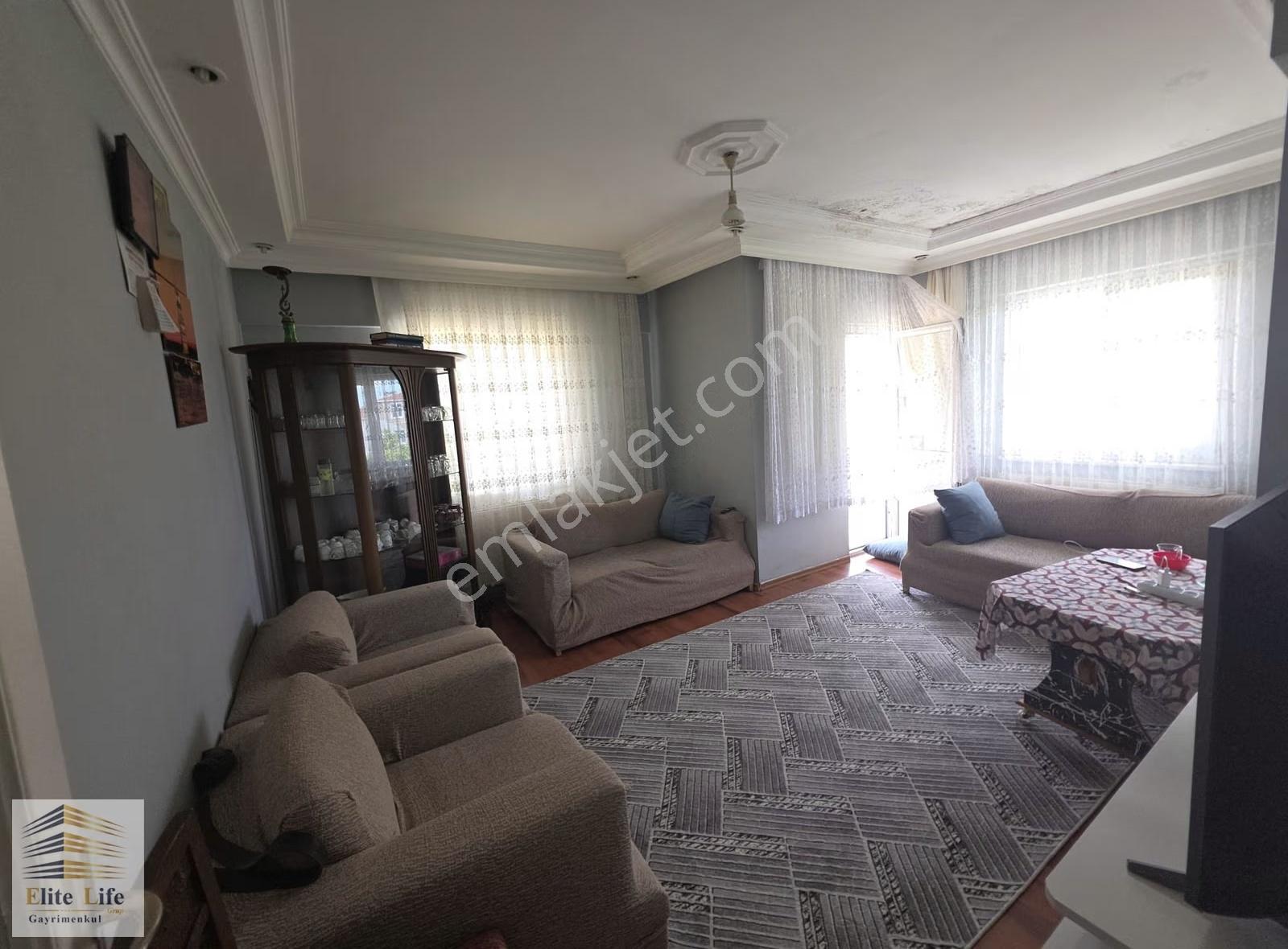 Sancaktepe Atatürk Mahallesi'nde Geniş Teraslı 5+1 Dubleks Daire