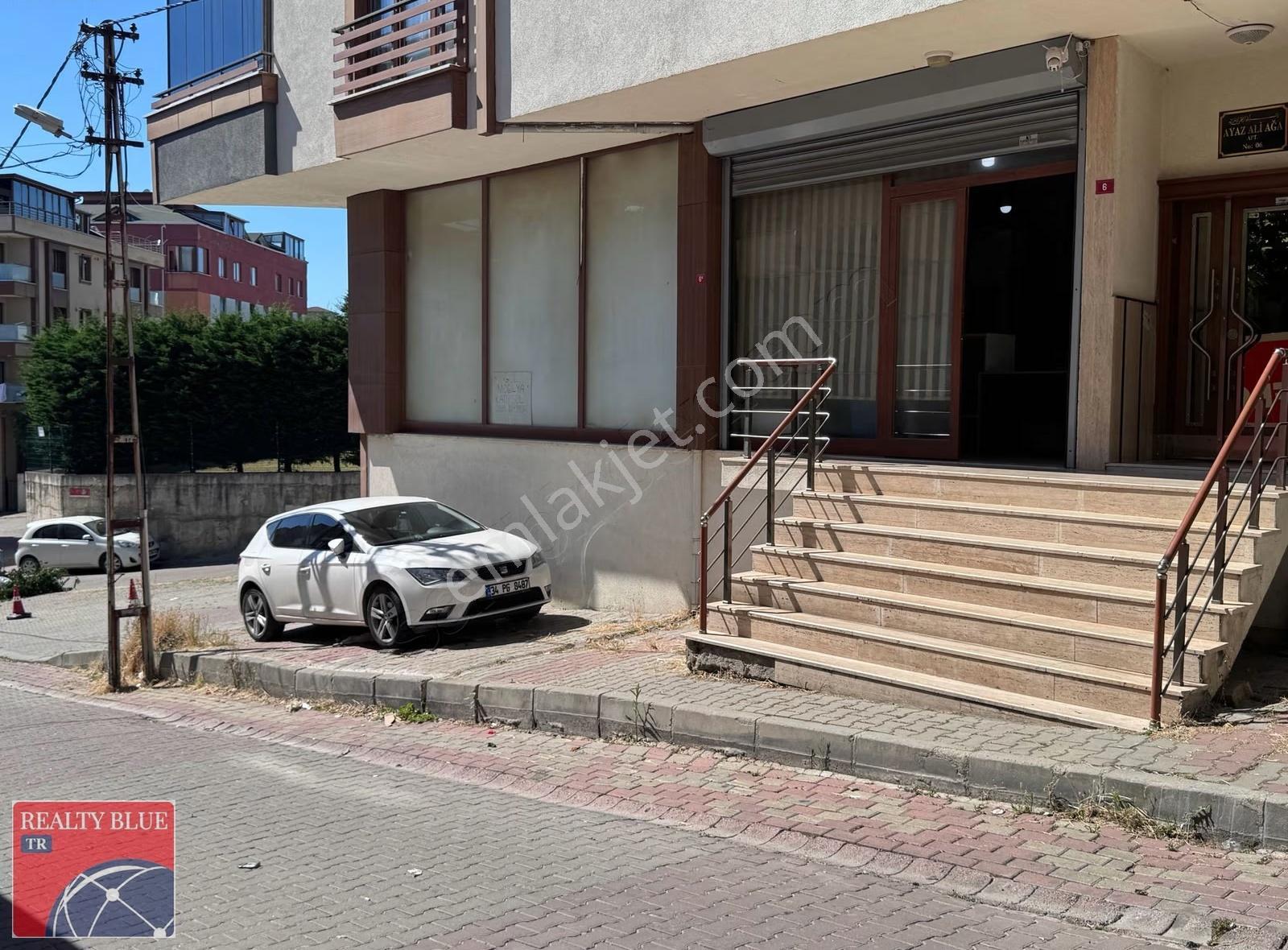 Sancaktepe'de Krediye Uygun İskanlı Depolu Fırsat İş Yeri