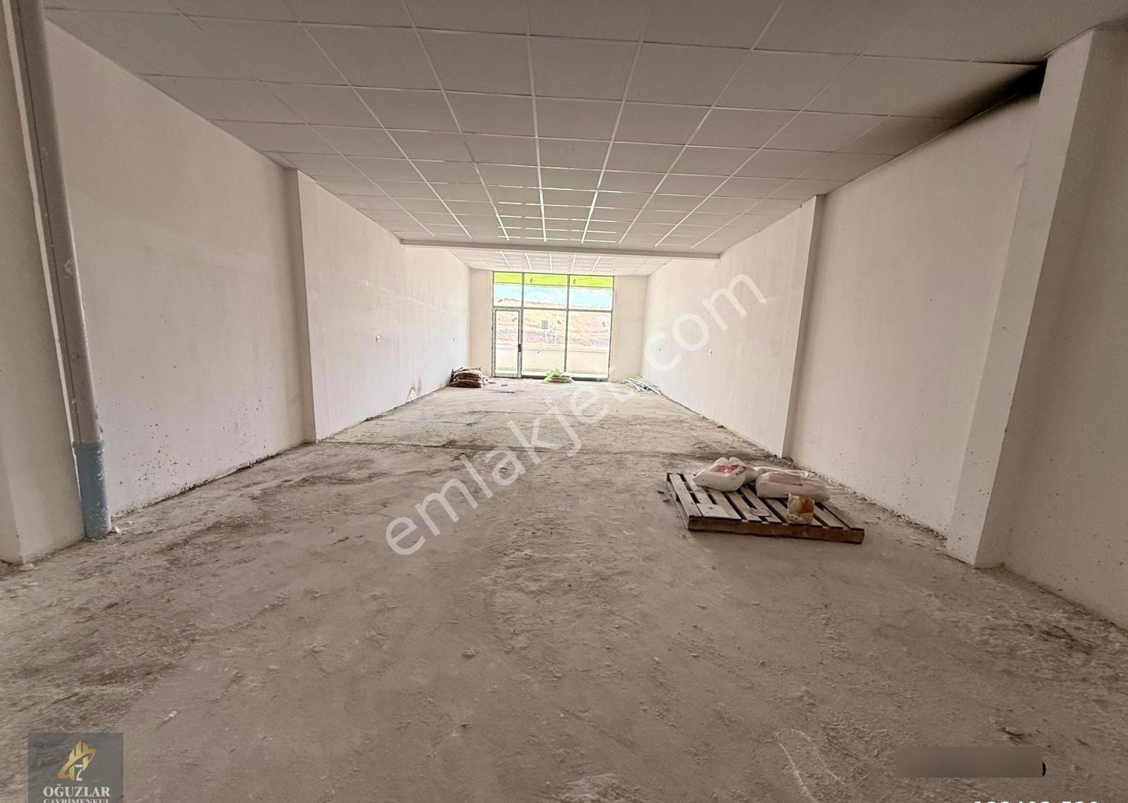 Yenikent Yeni San. Sitesinde Satılık 120 M2 Dükkan - Görsel 8