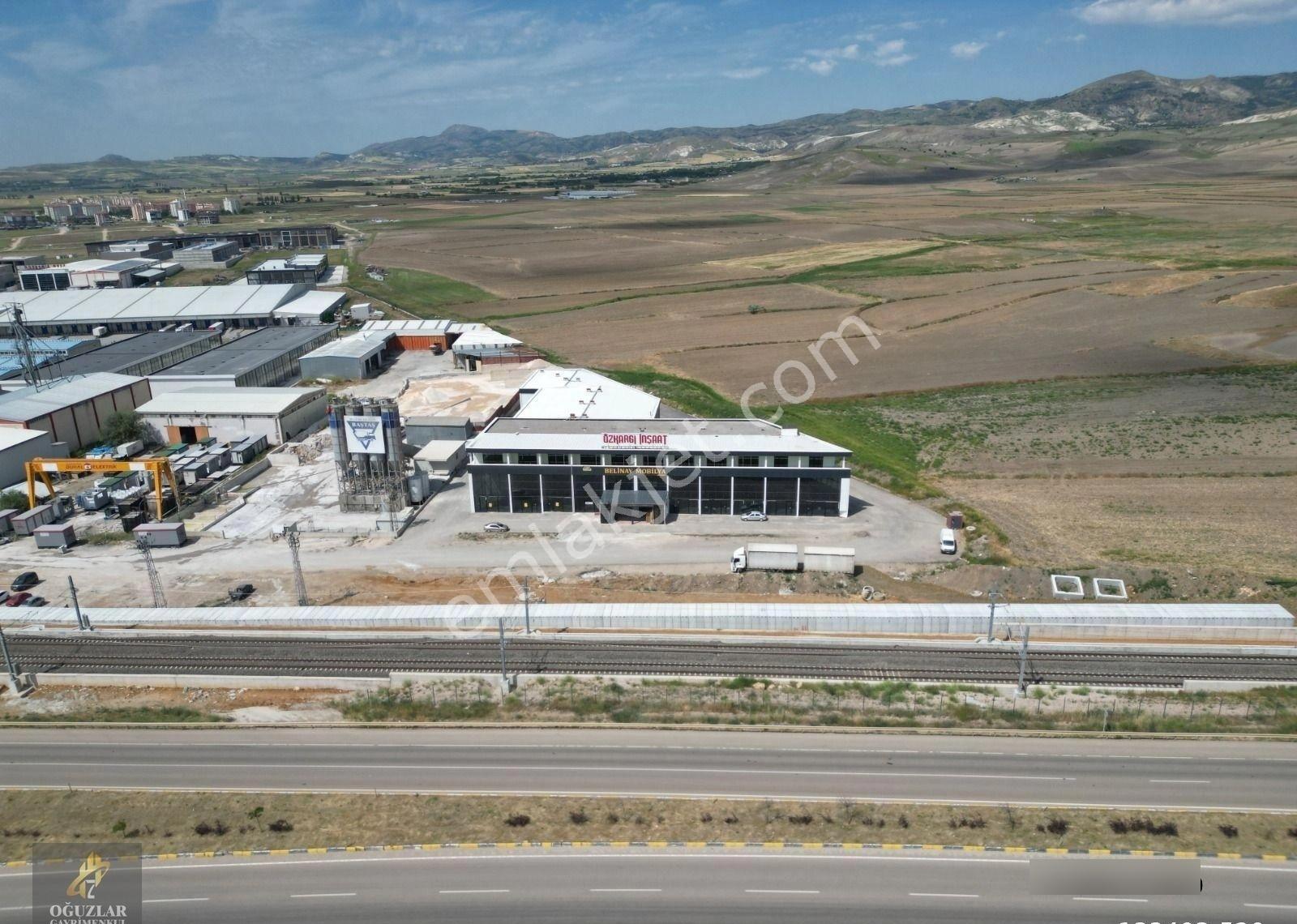Yenikent Yeni San. Sitesinde Satılık 120 M2 Dükkan - Görsel 32