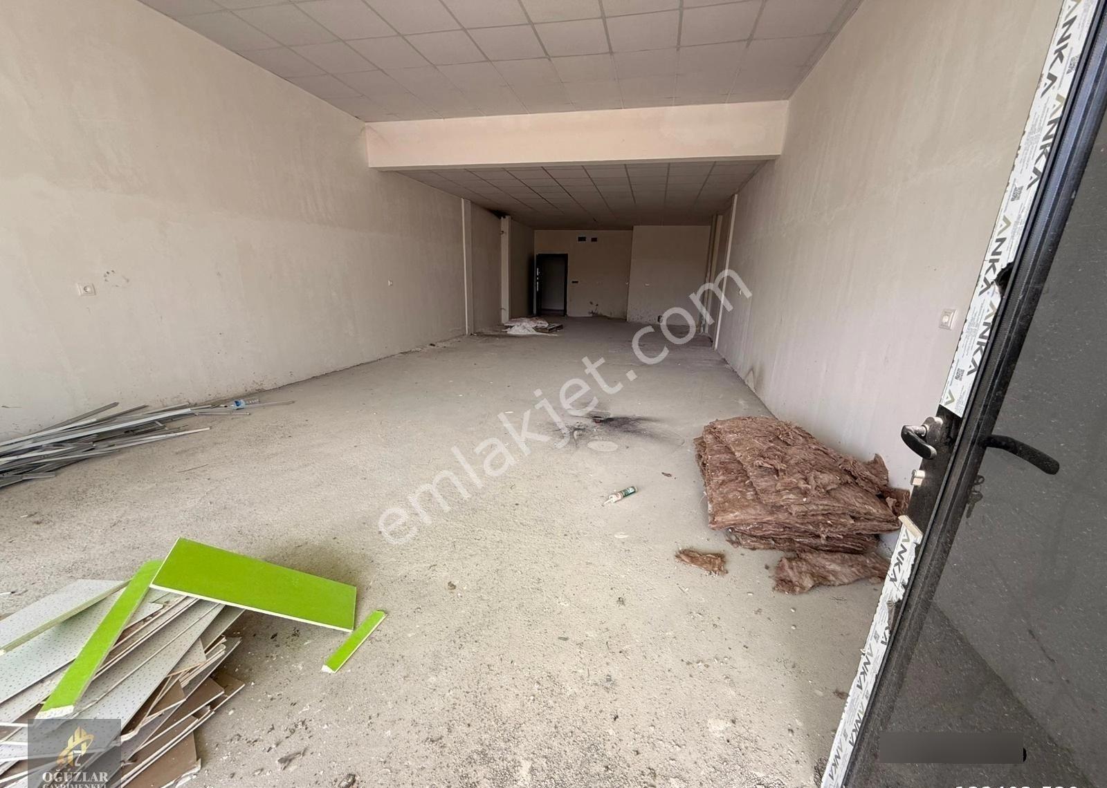 Yenikent Yeni San. Sitesinde Satılık 120 M2 Dükkan - Görsel 5