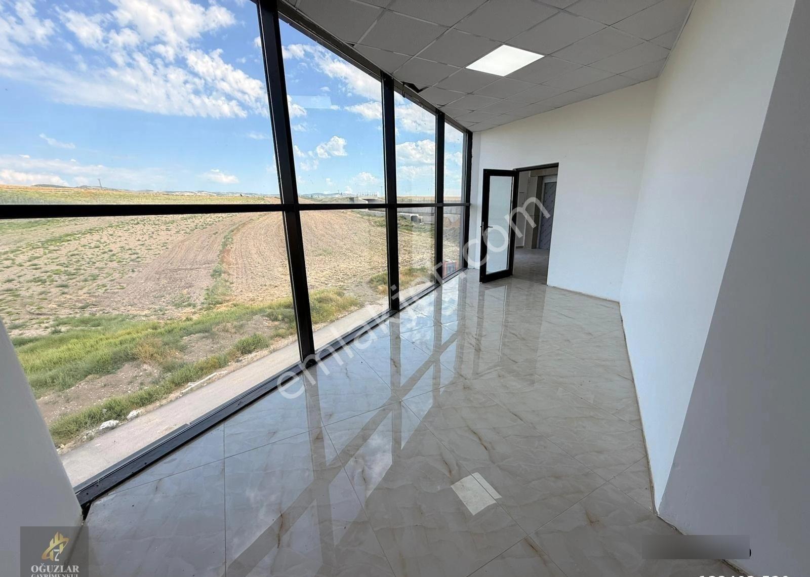 Yenikent Yeni San. Sitesinde Satılık 120 M2 Dükkan - Görsel 30