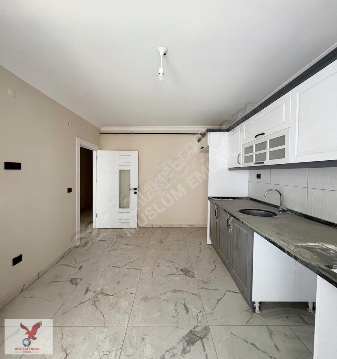 Müslüm Emlaktan Cihangirde 2+1 Ön Cephe Sıfır Ara Kat Daire - Görsel 9