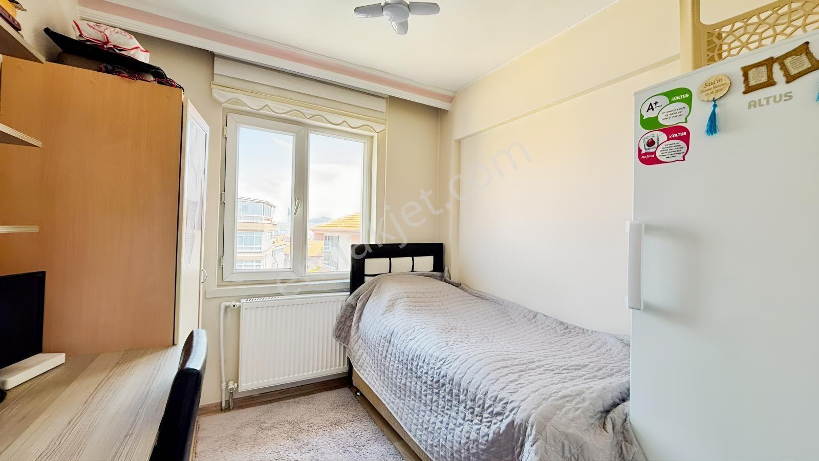 İncirli Refik Saydam Caddesi' Ne Bir Sokak 3+1 Bagımsız Salon - Görsel 7