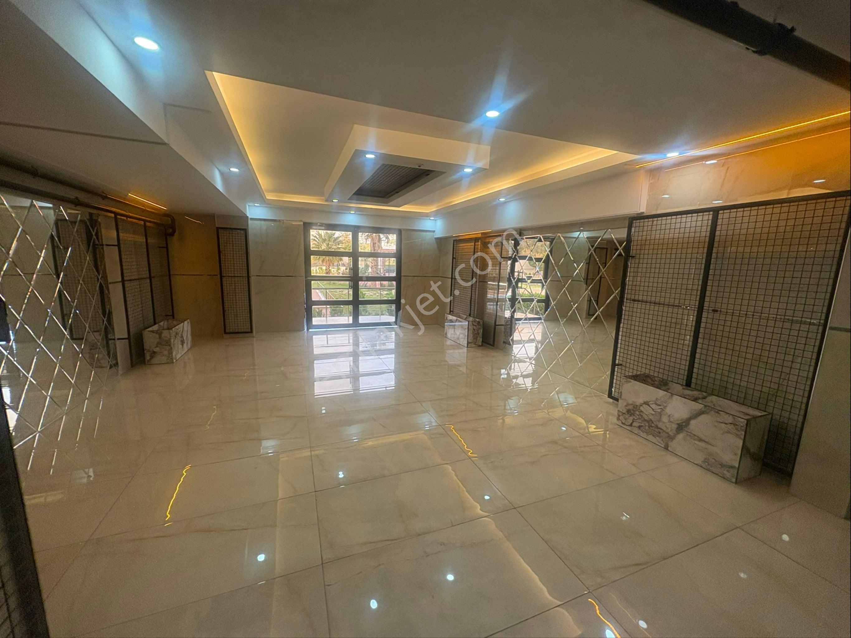 Havuzlu Konsept Sitede Ara Kat Yatırımlık 1+1 Satılık - Görsel 22