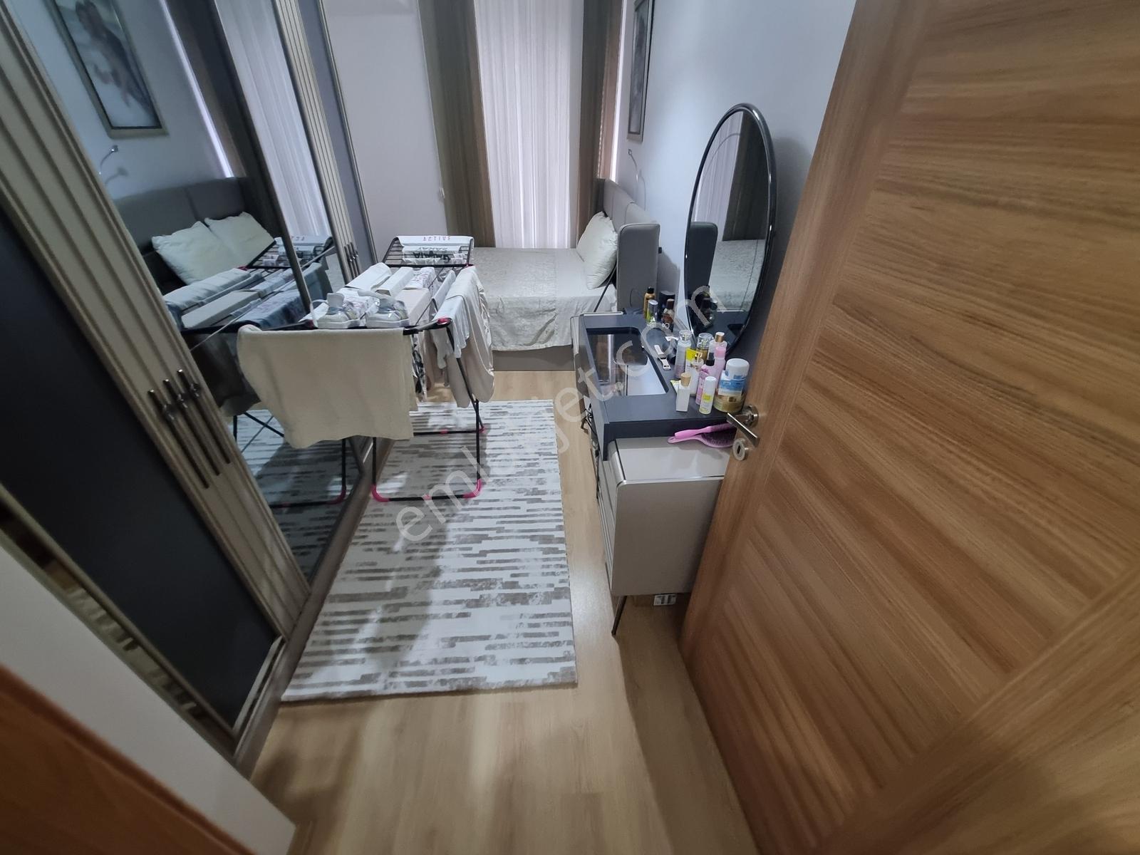 Deluxe 26 ' Dan Yeni Binada Otoparklı Köşe Ferah 2+1 80 M2 Daire - Görsel 15