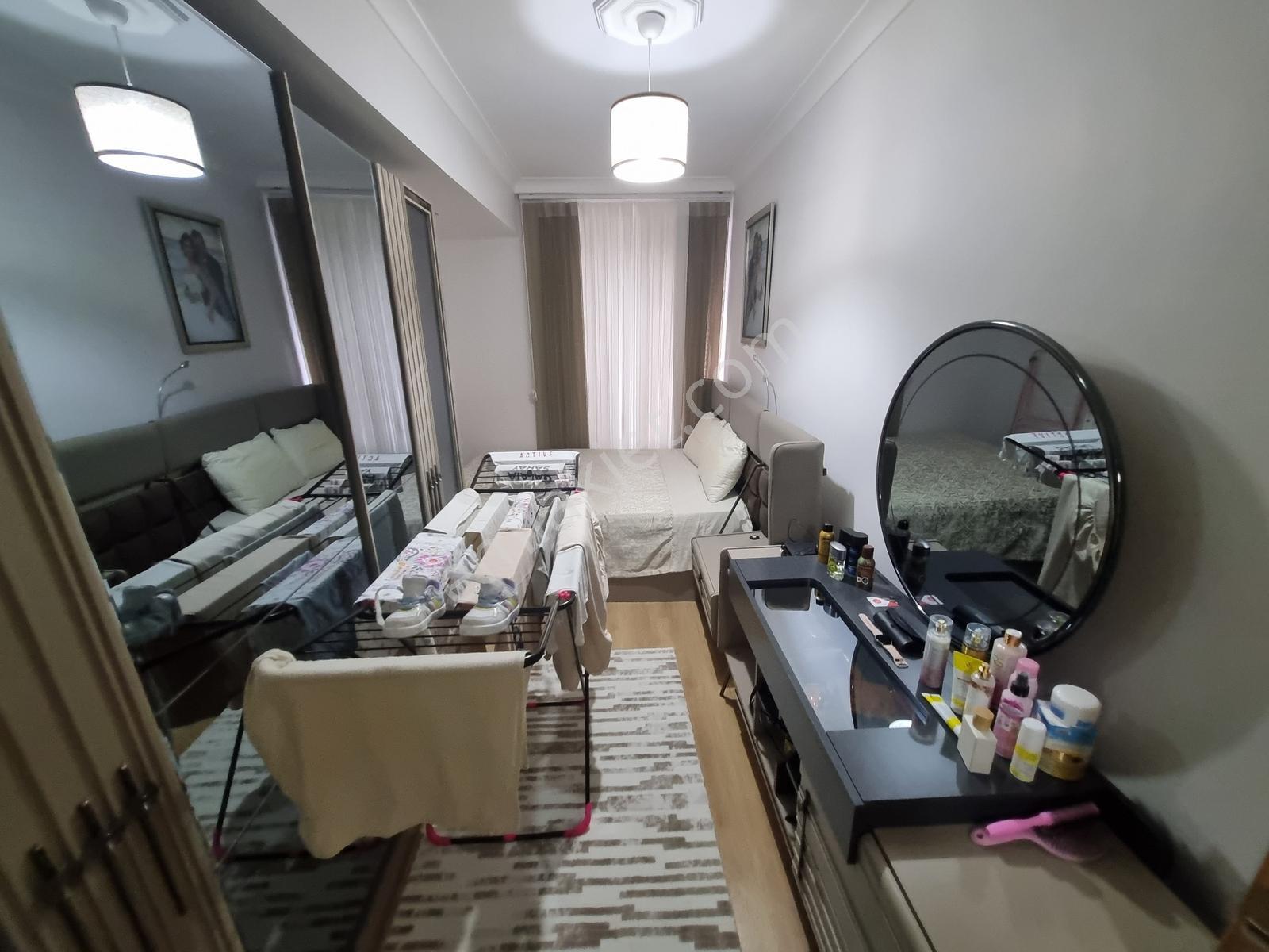 Deluxe 26 ' Dan Yeni Binada Otoparklı Köşe Ferah 2+1 80 M2 Daire - Görsel 8