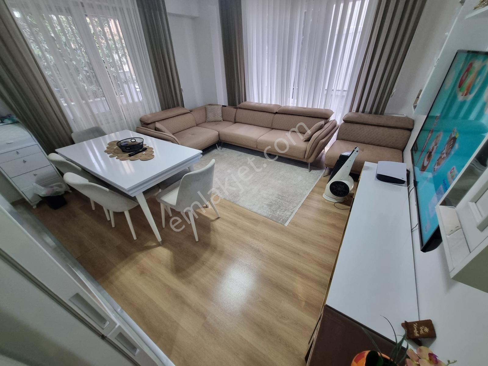 Deluxe 26 ' Dan Yeni Binada Otoparklı Köşe Ferah 2+1 80 M2 Daire - Görsel 14