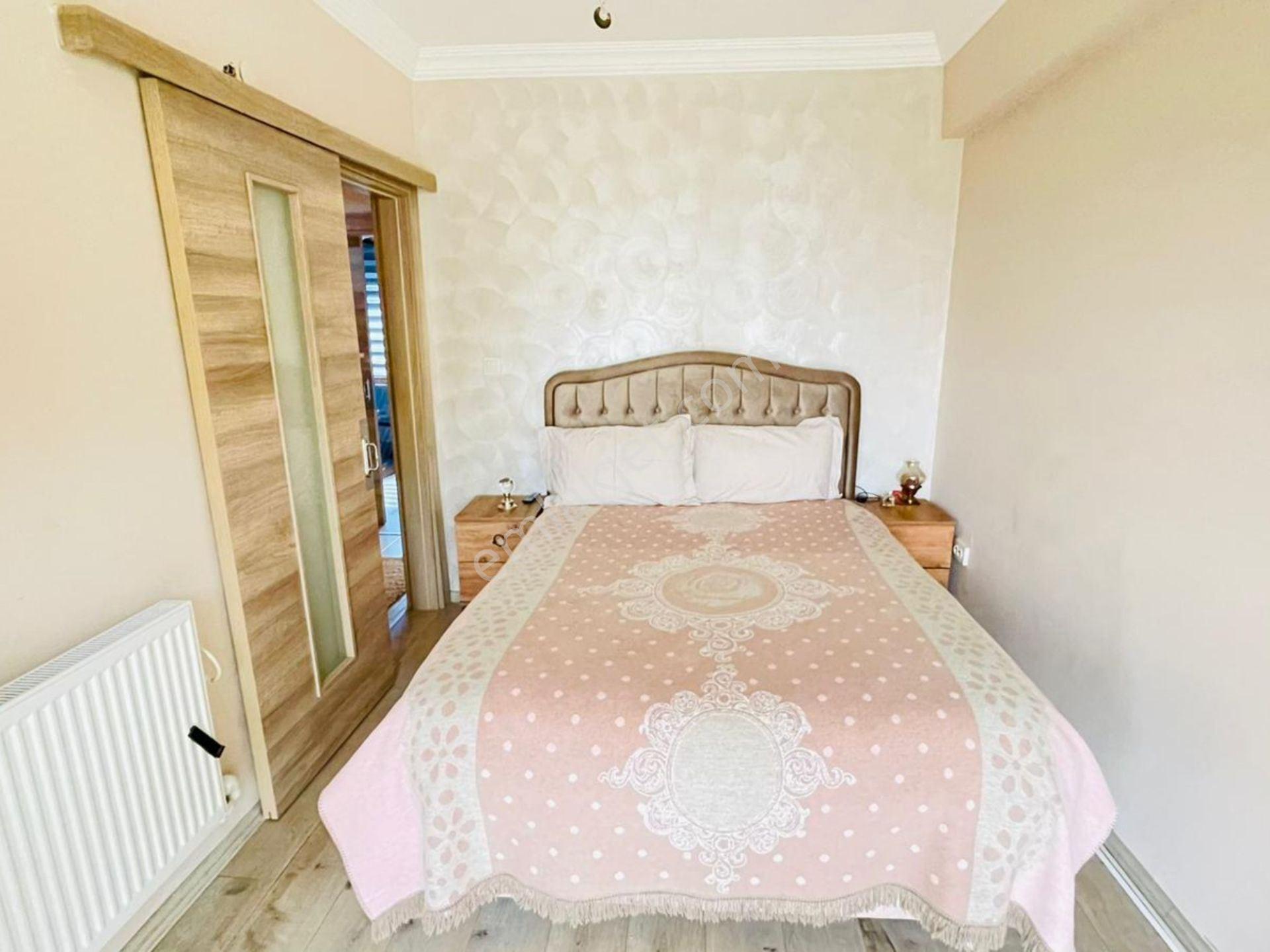Yeni Foça Burunucu Doğalgazlı Full Lüx Eşyalı 4+1 Kiralık Villa - Görsel 11