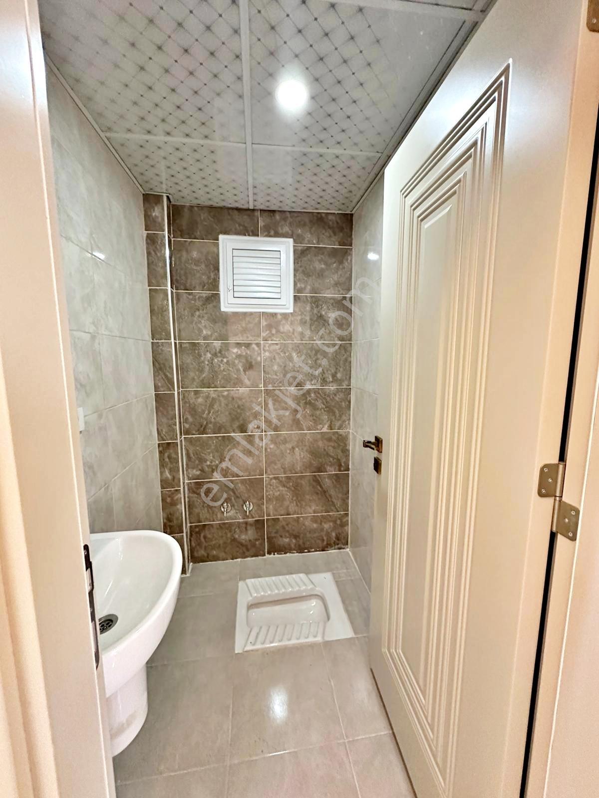 Belkız'da Cadde Üzeri Süperlüx Tasarımıyla Kat Seçenekli 3+1 - Görsel 28