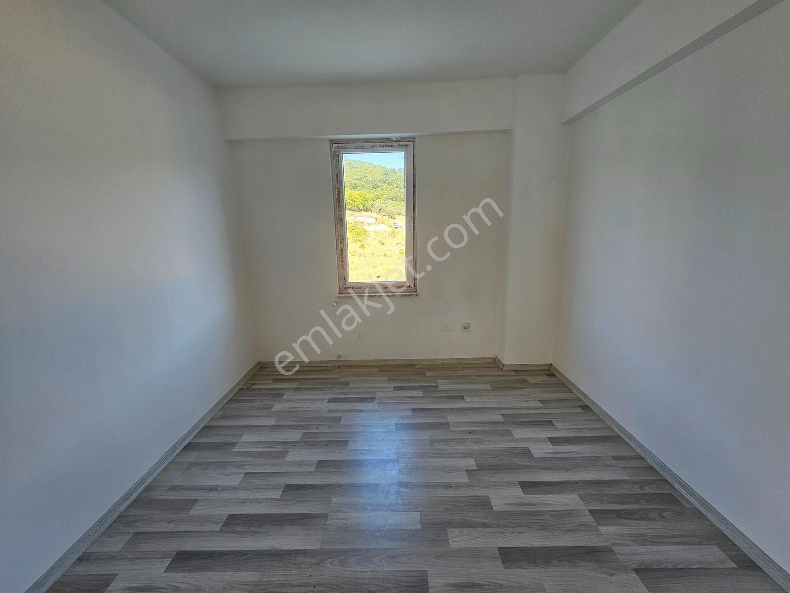 Ay Emlak'tan Altınevler Sitesi 3. Kat 2+1 Daire - Görsel 15