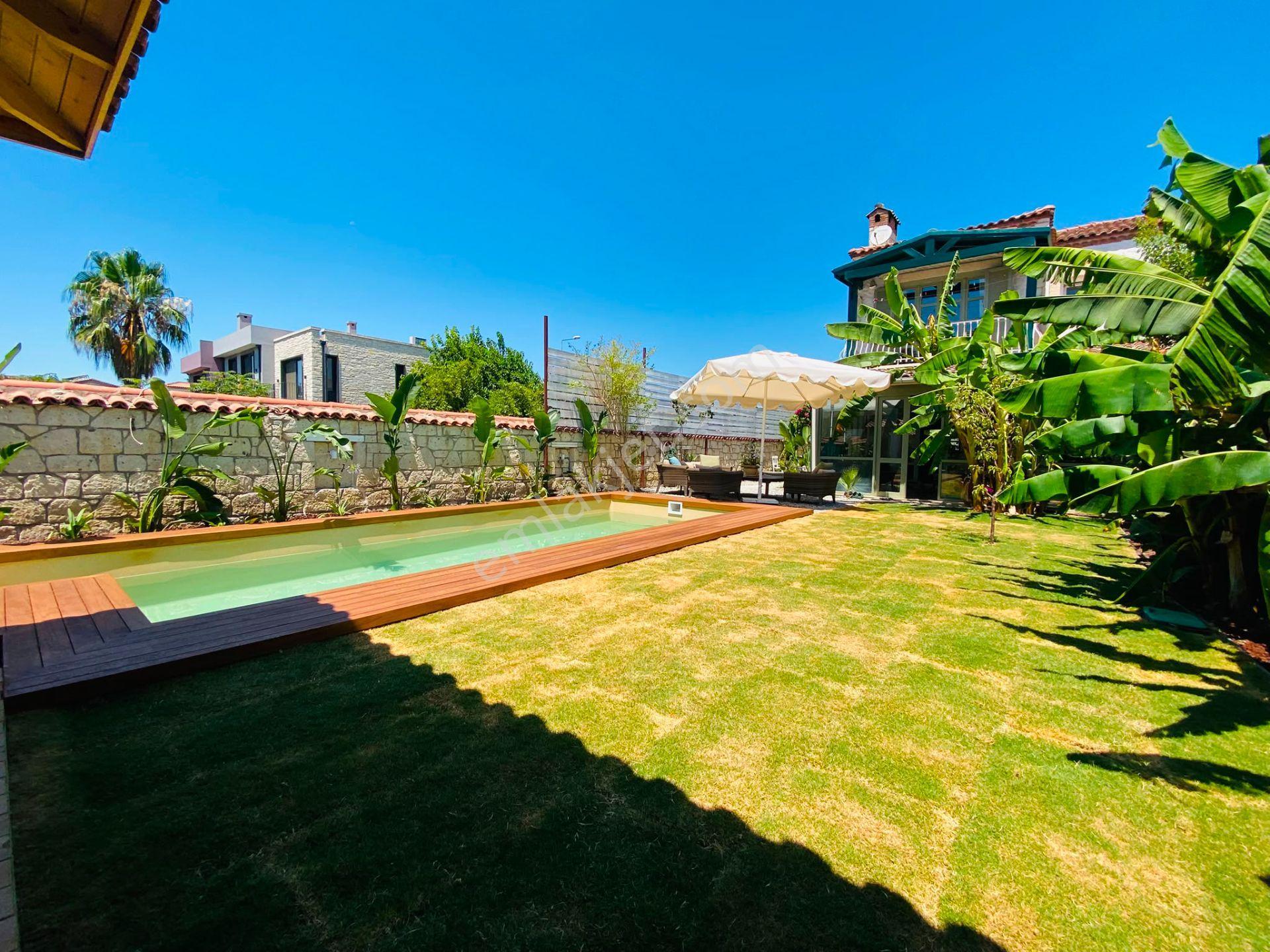 Alaçatı Hacımemişte 275 M2 Arsa İçinde 4+1 Müstakil Havuzlu Geniş Bahçeli Satılık Lüks Taş Villa - Görsel 10