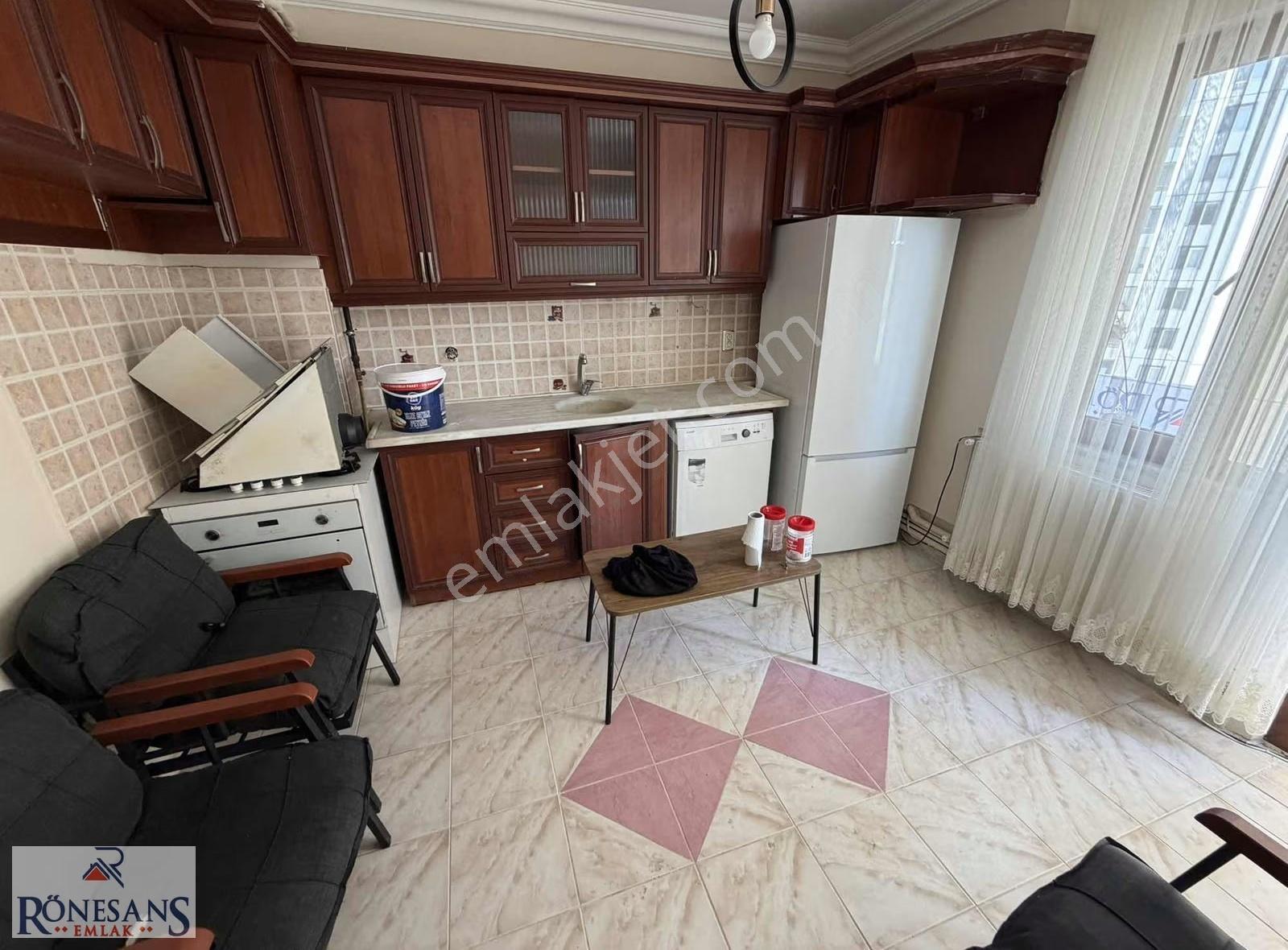 Rönesans Emlaktan Geniş Ebeveyn Ful Kredili Satılık 3+1 Daire