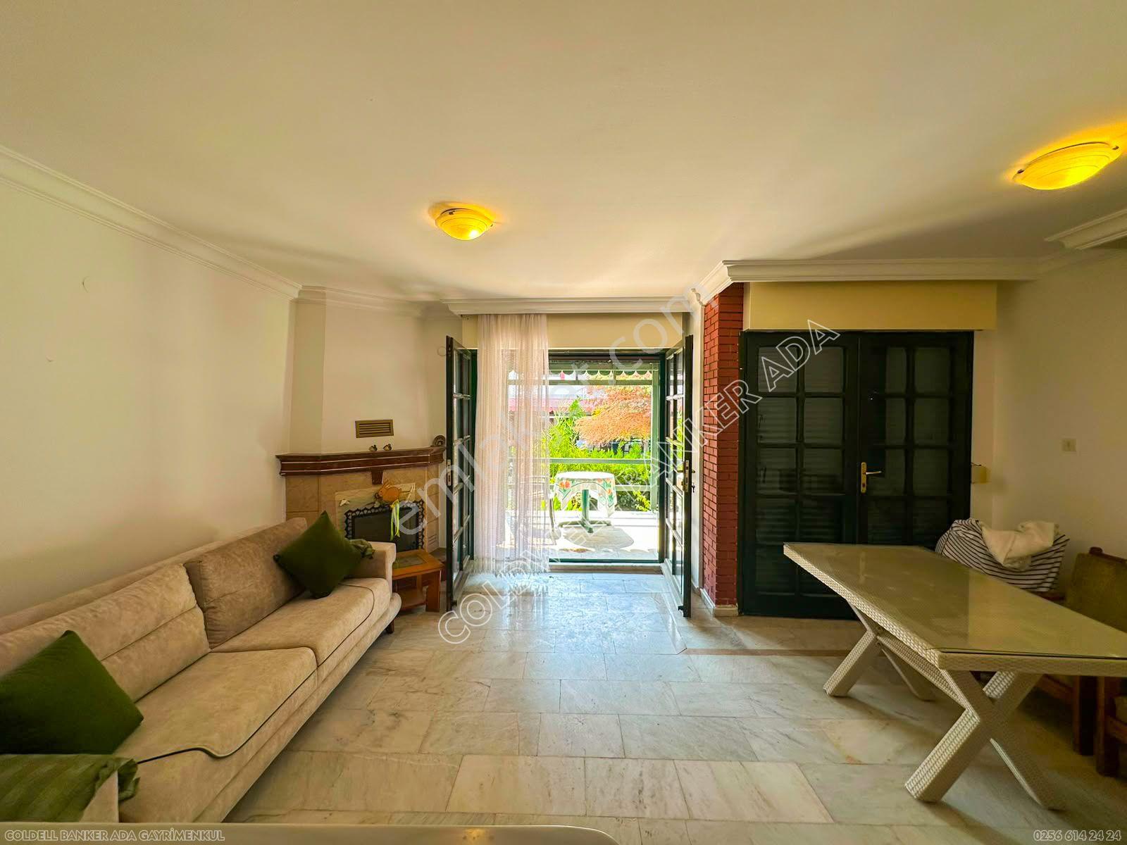 Anı Sitesi'nde Sahile Yakın, Geniş Bahçeli Satılık Villa - Görsel 7