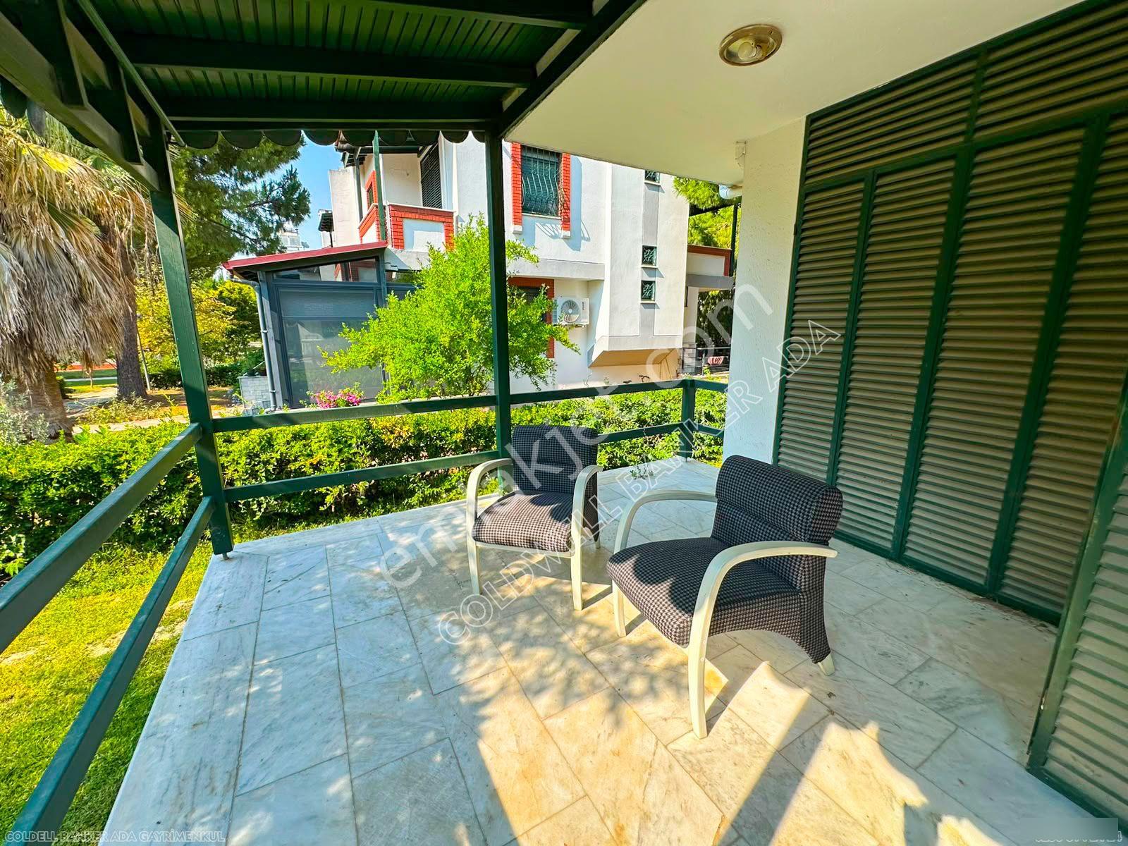 Anı Sitesi'nde Sahile Yakın, Geniş Bahçeli Satılık Villa - Görsel 24