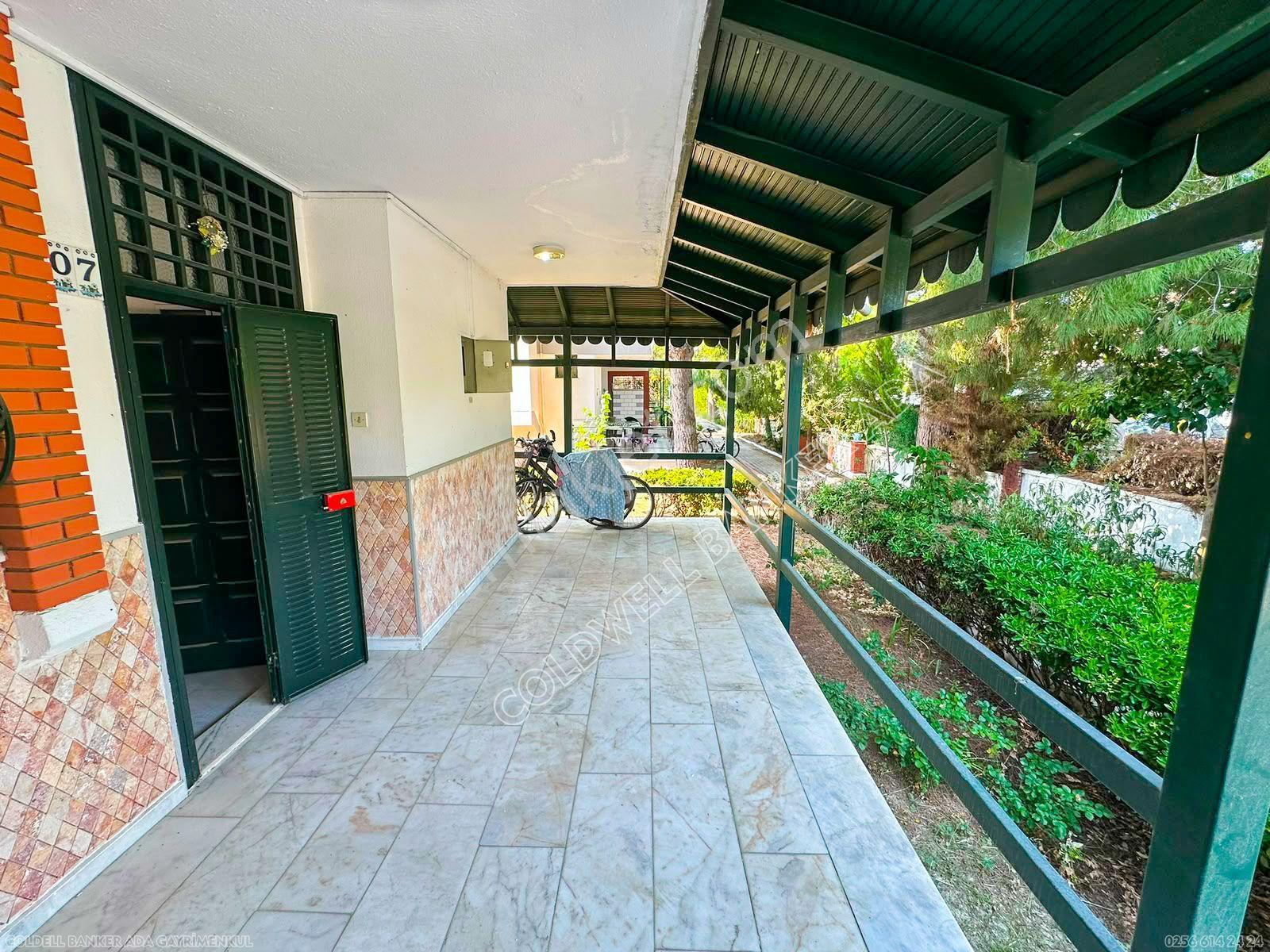Anı Sitesi'nde Sahile Yakın, Geniş Bahçeli Satılık Villa - Görsel 22