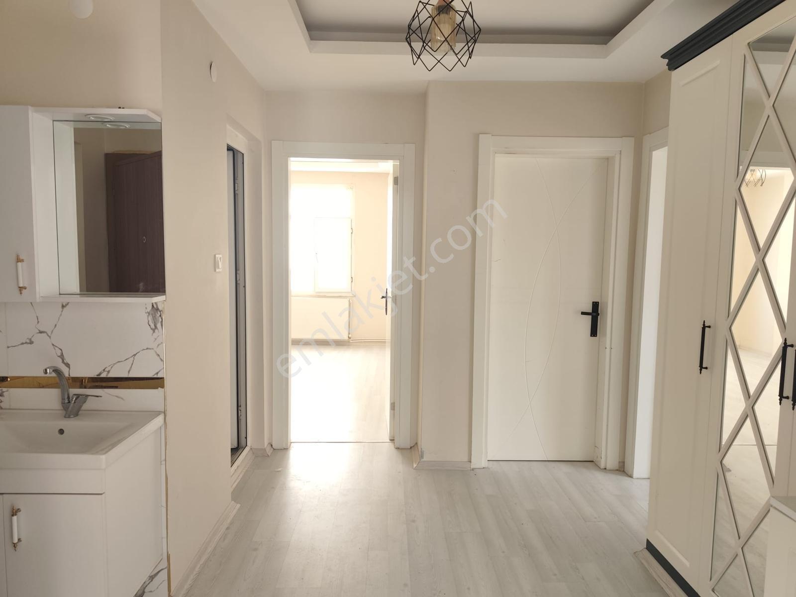 100.yılda,krıminale Civ,3.kat,2+1,kapalı Mut.doğalgazlı Kiralık - Görsel 24