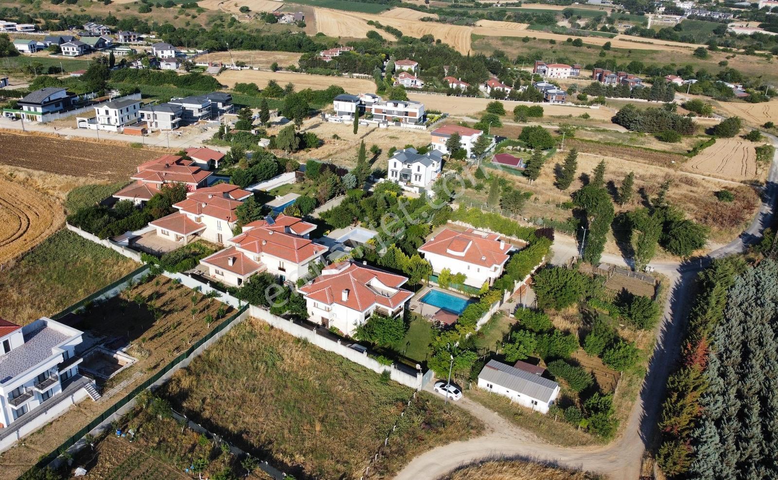 Silivri Ortaköyde Satılık 8+2 Havuzlu Villa - Görsel 5