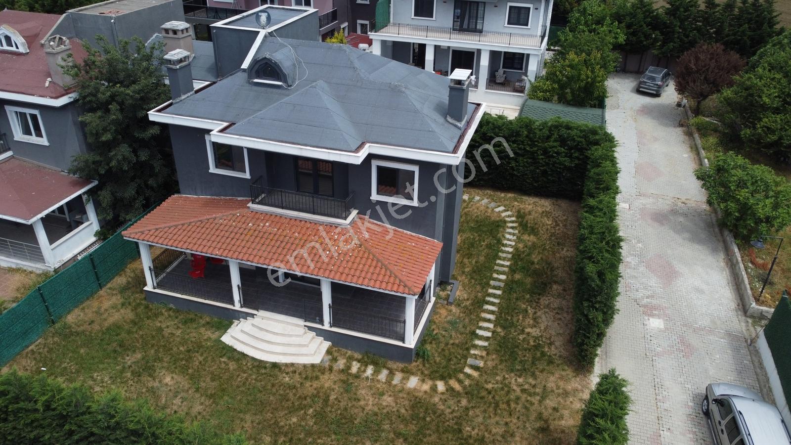 Silivri Ortaköyde Site İçerisinde Kiralık 4+1 Villa - Görsel 27