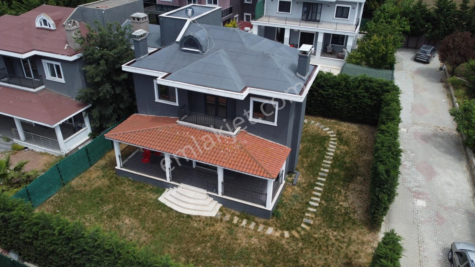 Silivri Ortaköyde Site İçerisinde Kiralık 4+1 Villa - Görsel 35