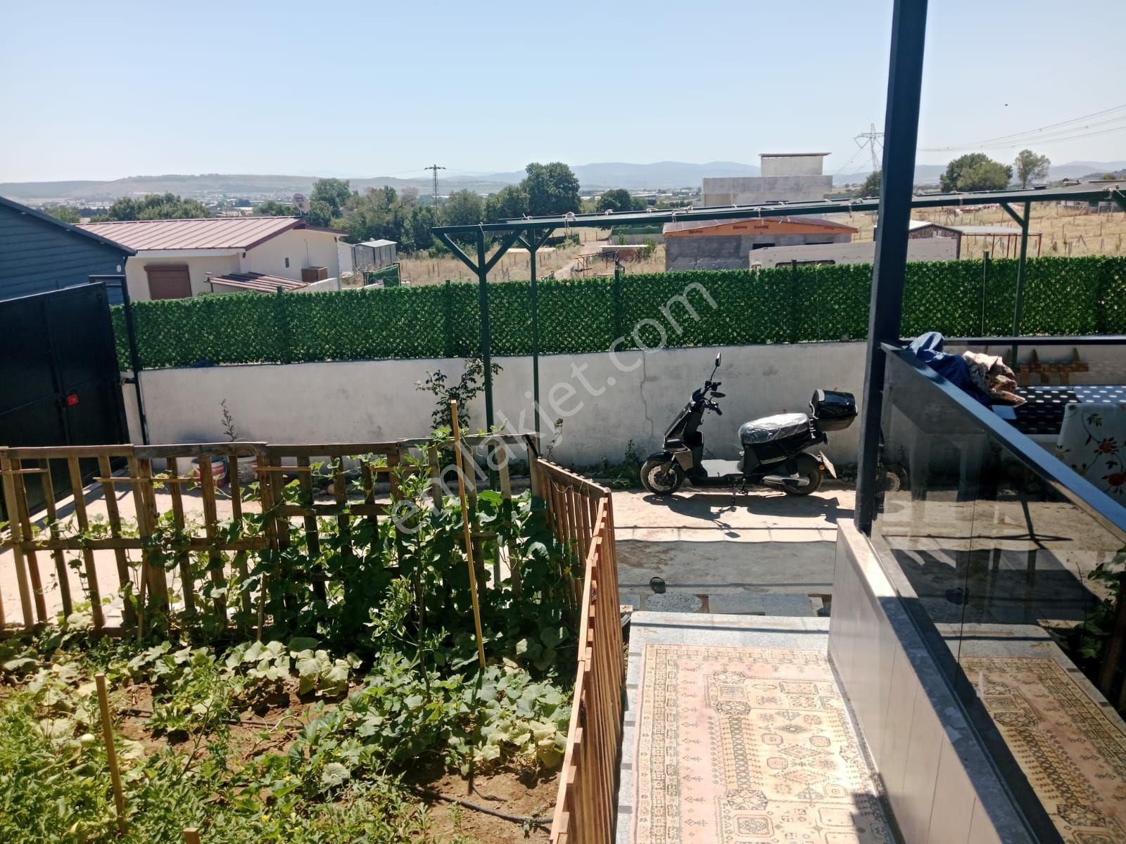 Fırsat! 300 M² Arsa İçinde Eşyalı 2+1 Betonarme Ev - Görsel 7