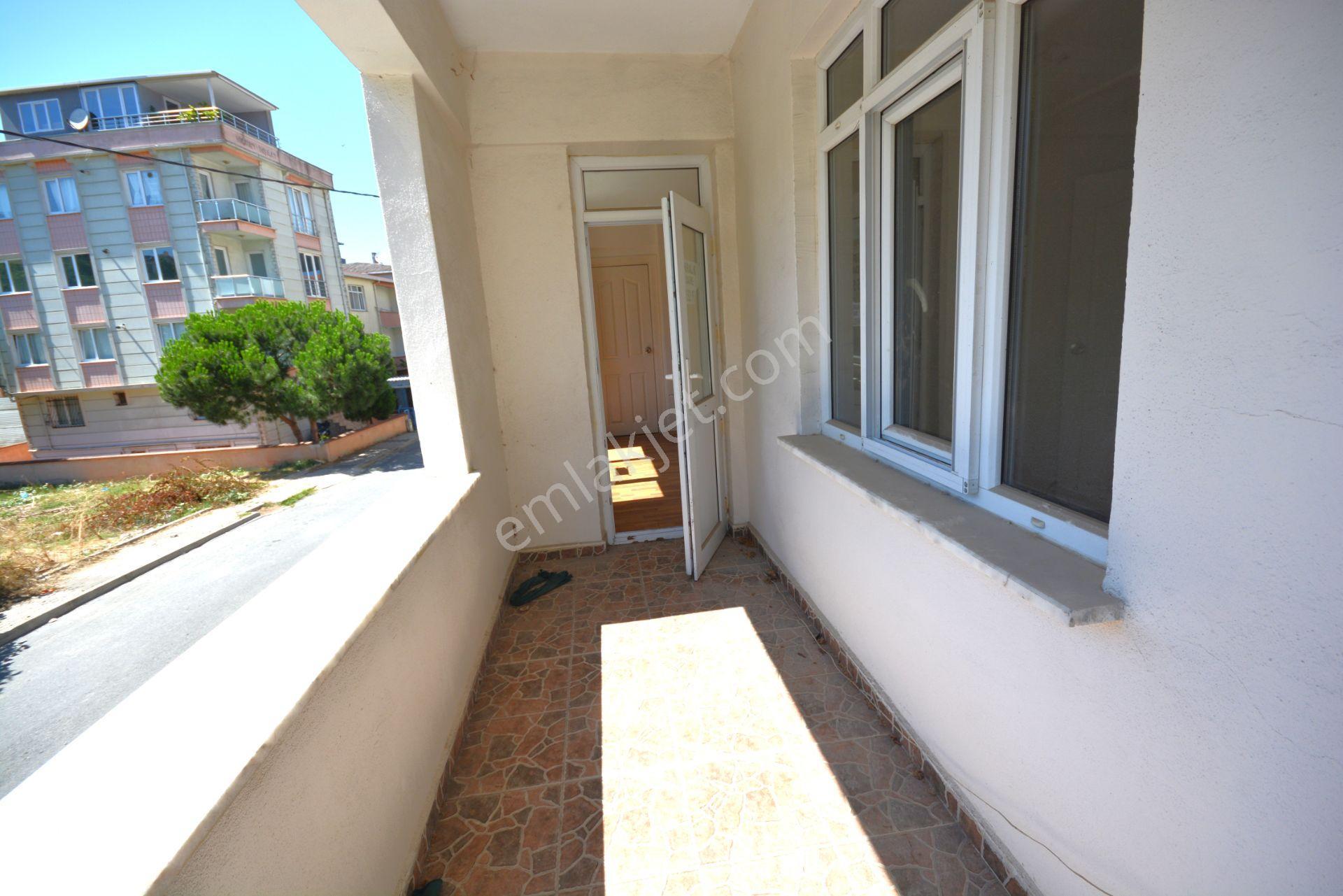 Eyüp Sultan Mah. 95 M2 Kiralık Çift Balkonlu Daire - Görsel 6