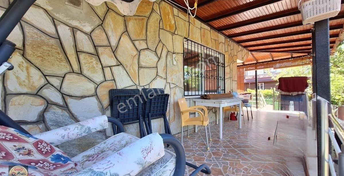 Kuşadası Davutlar Mahallesinde Satılık Bahçeli 4+1 Yazlık - Görsel 3