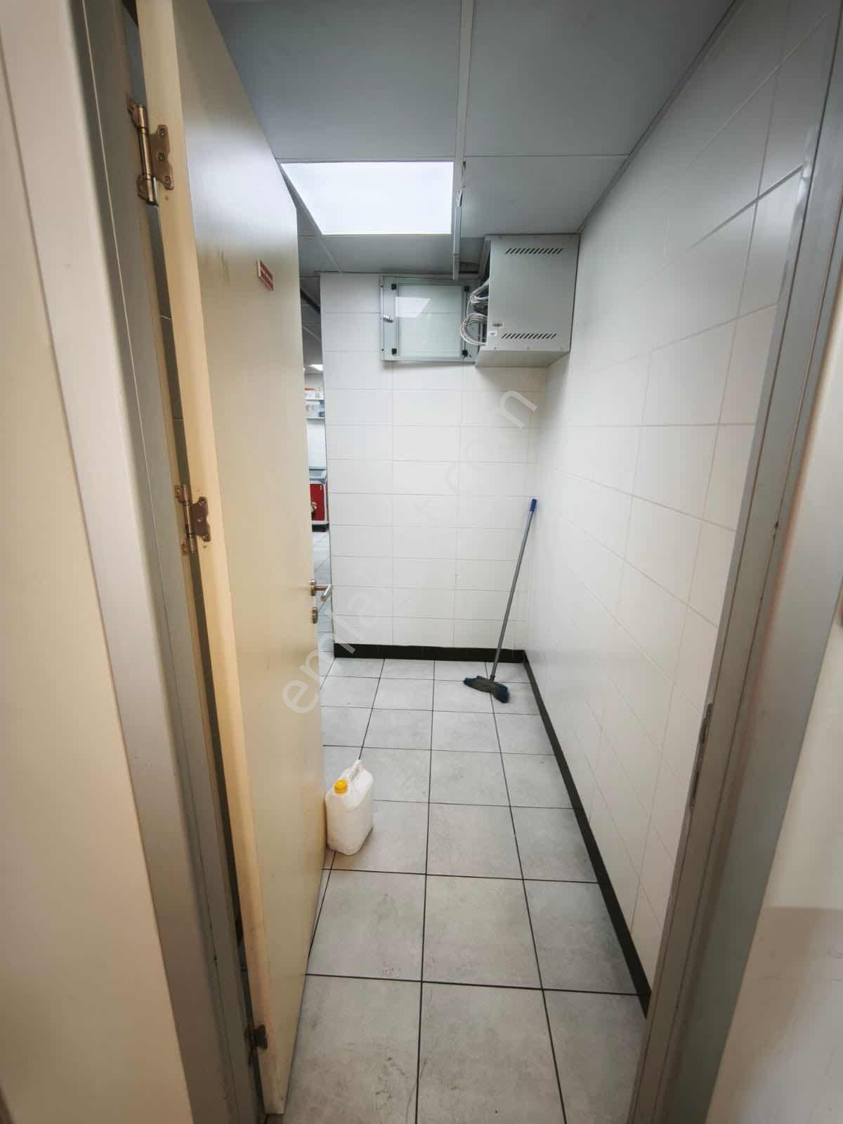 Bağcılar Çınar Mahallesi Köşe Kiralık Dükkan - Görsel 10