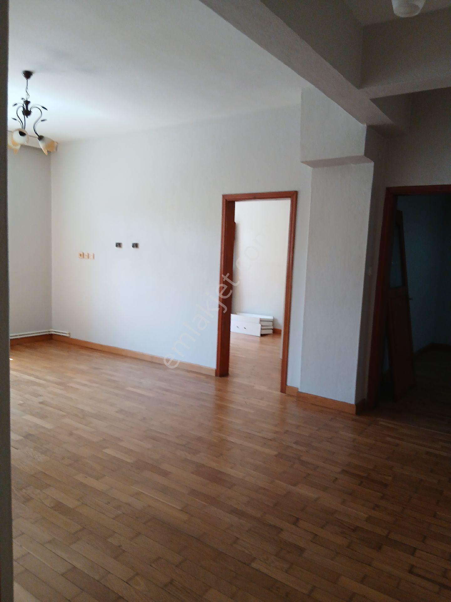 3+1 Adliyeye 5 Dk Aile Apartmanı - Görsel 8