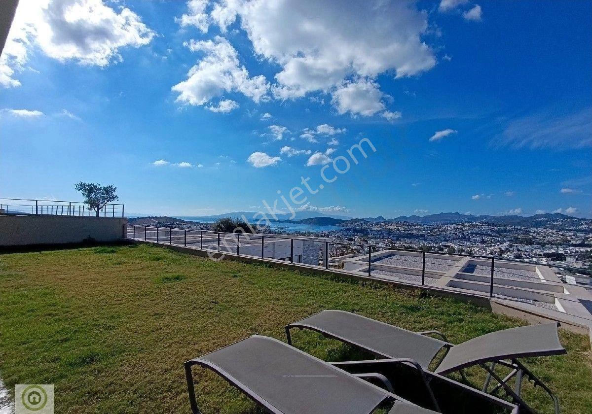 Bodrum Yeniköy Kapanmaz Deniz Manzaralı Kiralık Tek Kat Villa Ortak Havuzlu Site 4+1 Geniş Bahçe