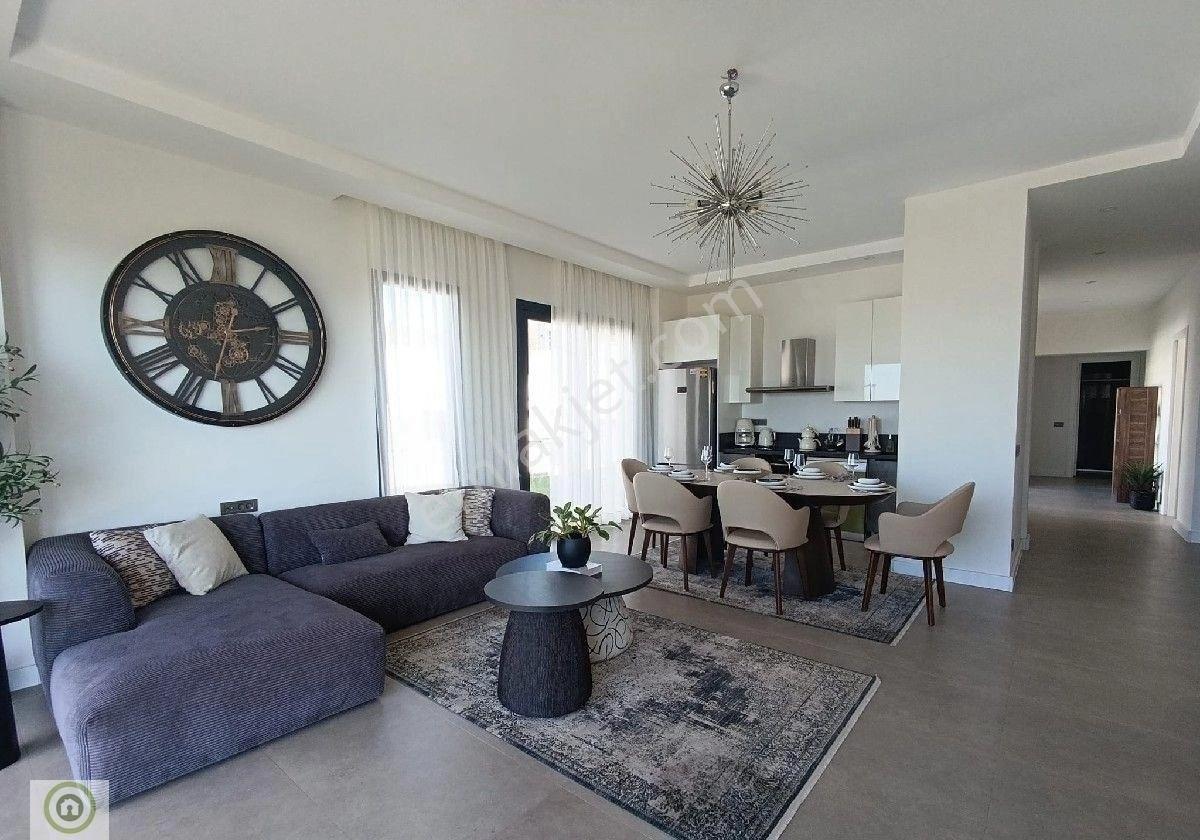 Bodrum Yeniköy Kapanmaz Deniz Manzaralı Kiralık Tek Kat Villa Ortak Havuzlu Site 4+1 Geniş Bahçe - Görsel 21