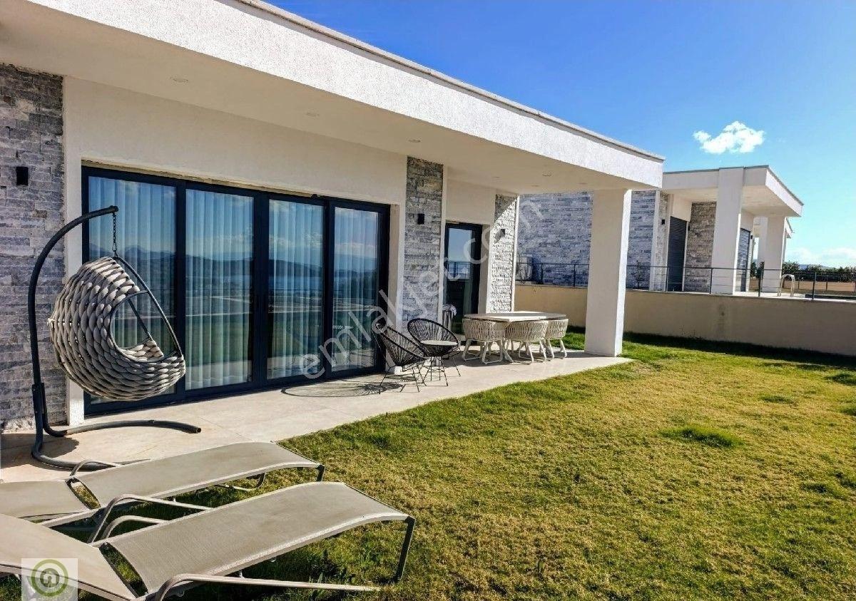 Bodrum Yeniköy Kapanmaz Deniz Manzaralı Kiralık Tek Kat Villa Ortak Havuzlu Site 4+1 Geniş Bahçe - Görsel 3
