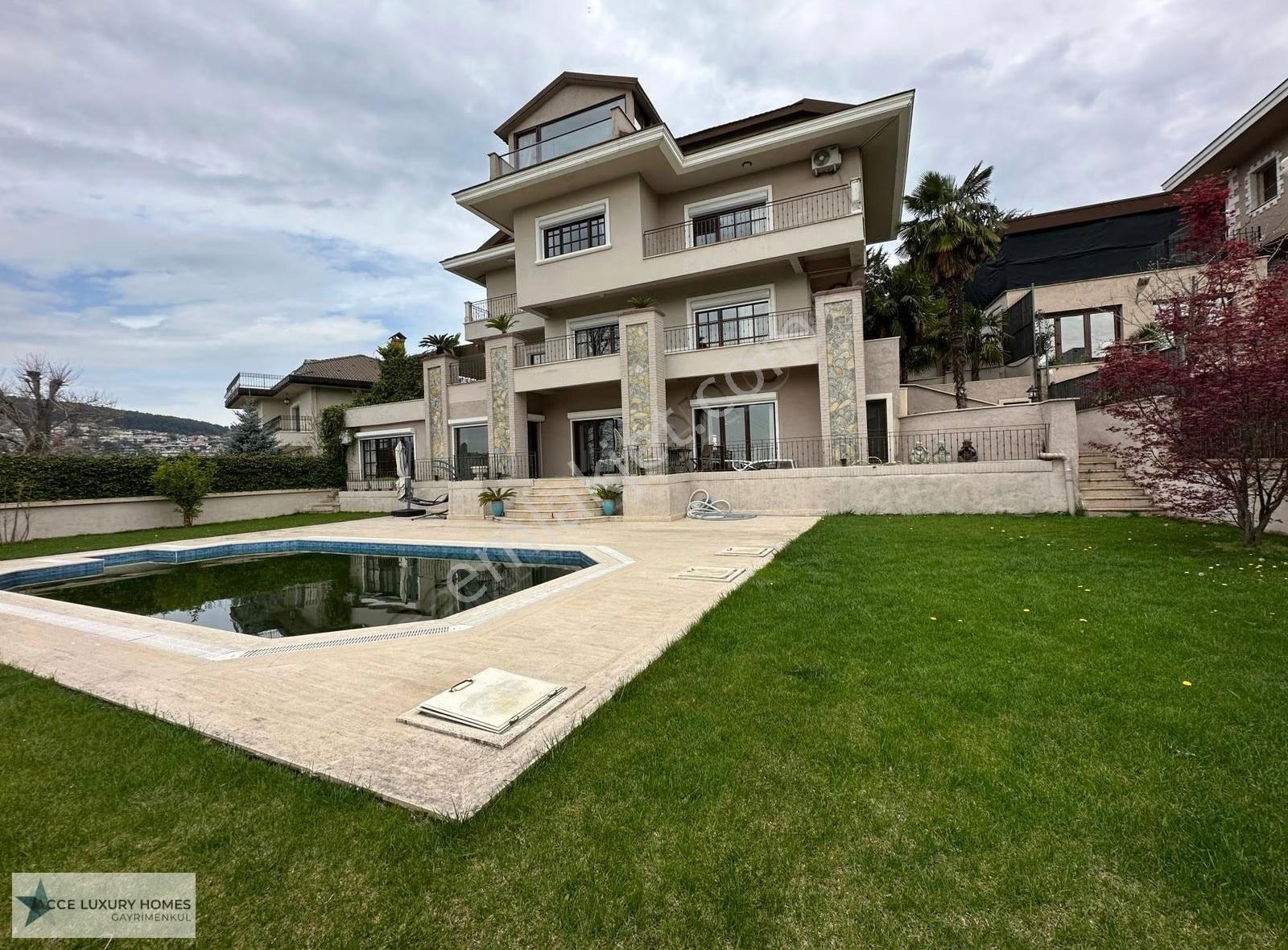 Acarkent'te Br Asansörlü Kiralık Villa
