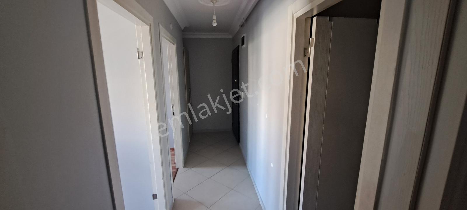 Kurfalı Merkezde E5 E Metroya Yakın Kiralık 2+1 Daire - Görsel 13