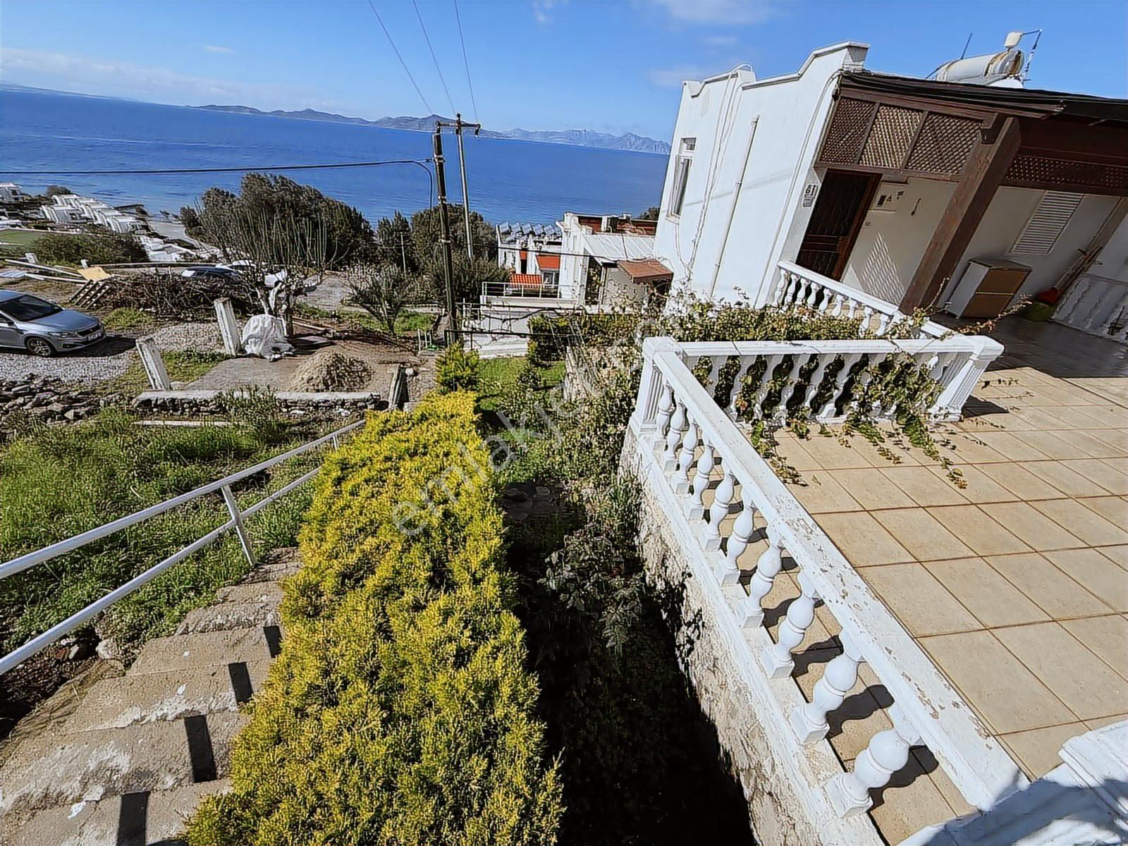 Akyarlar'da Plajlı Site Adalar Ve Deniz Manzaralı Bahçeli Villa - Görsel 10